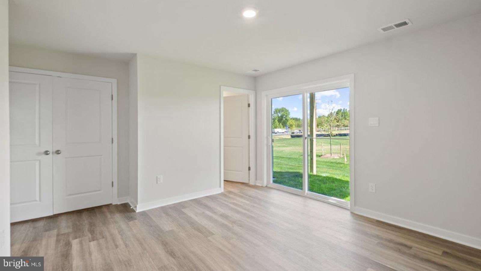 SPRING HILLS - Residential