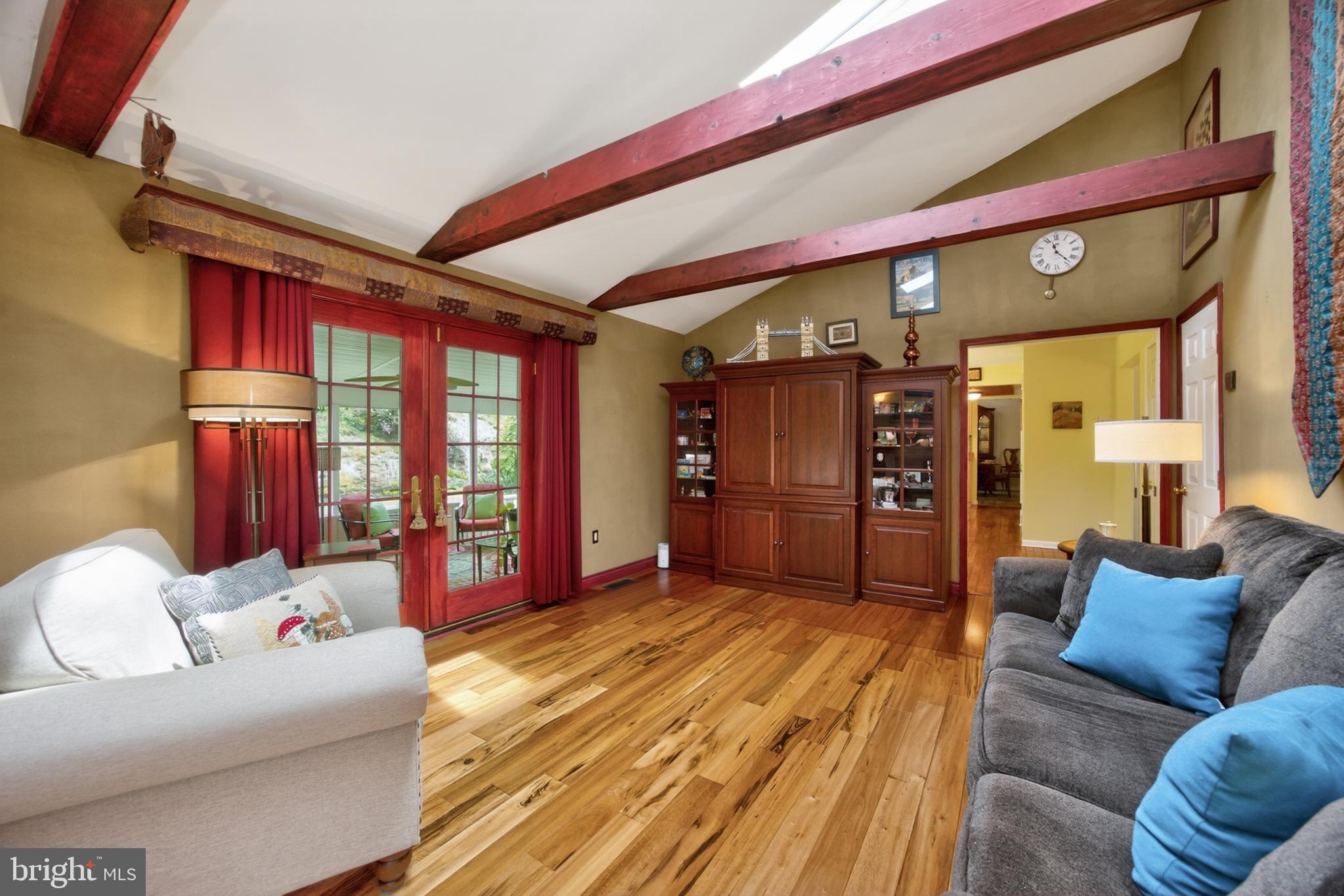 SUNNYSIDE FARMS - Residential