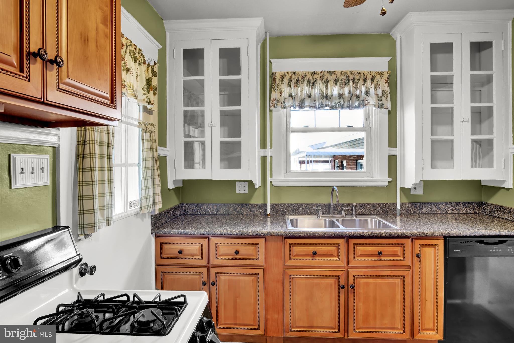 OLD EAST YORK - Residential