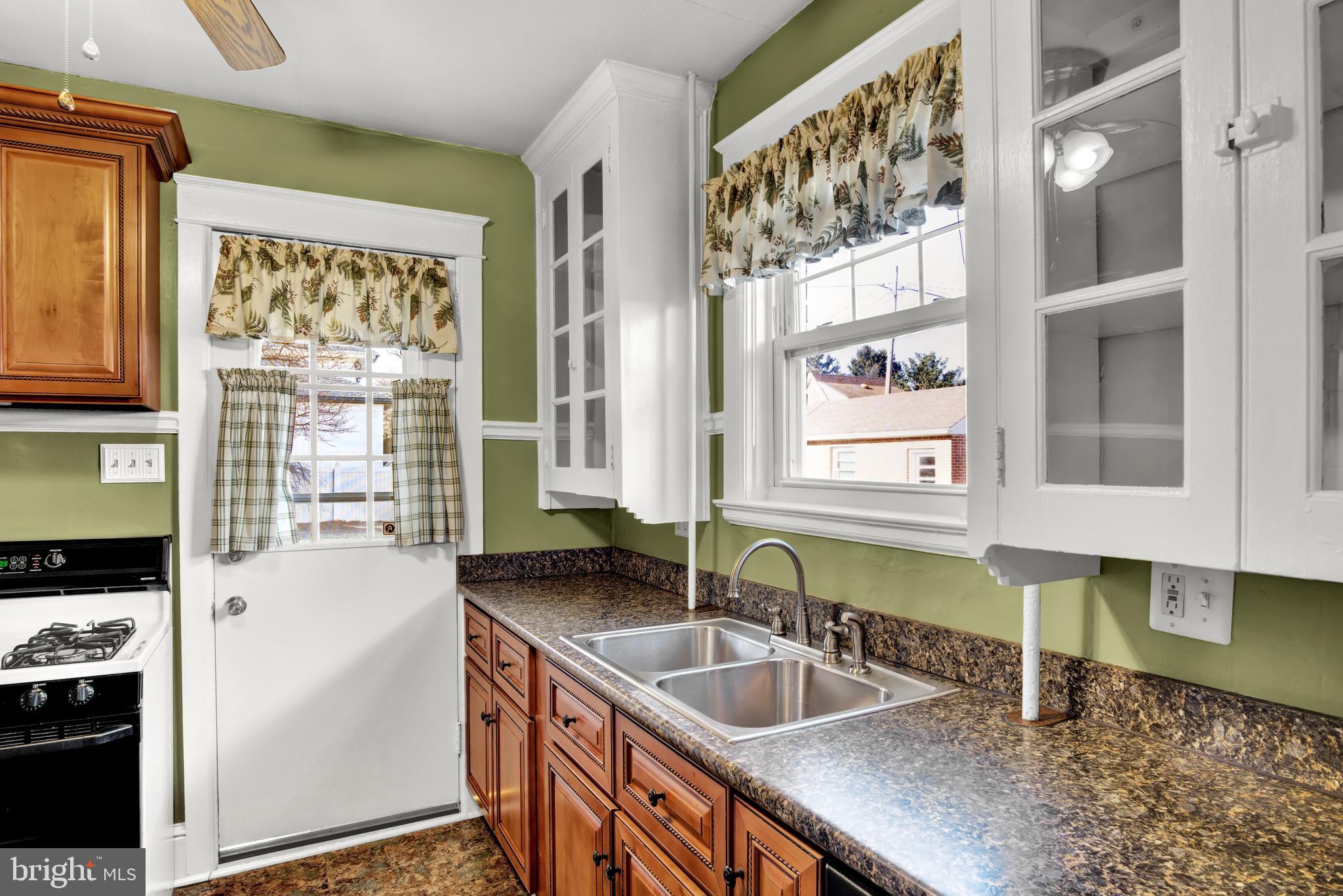 OLD EAST YORK - Residential