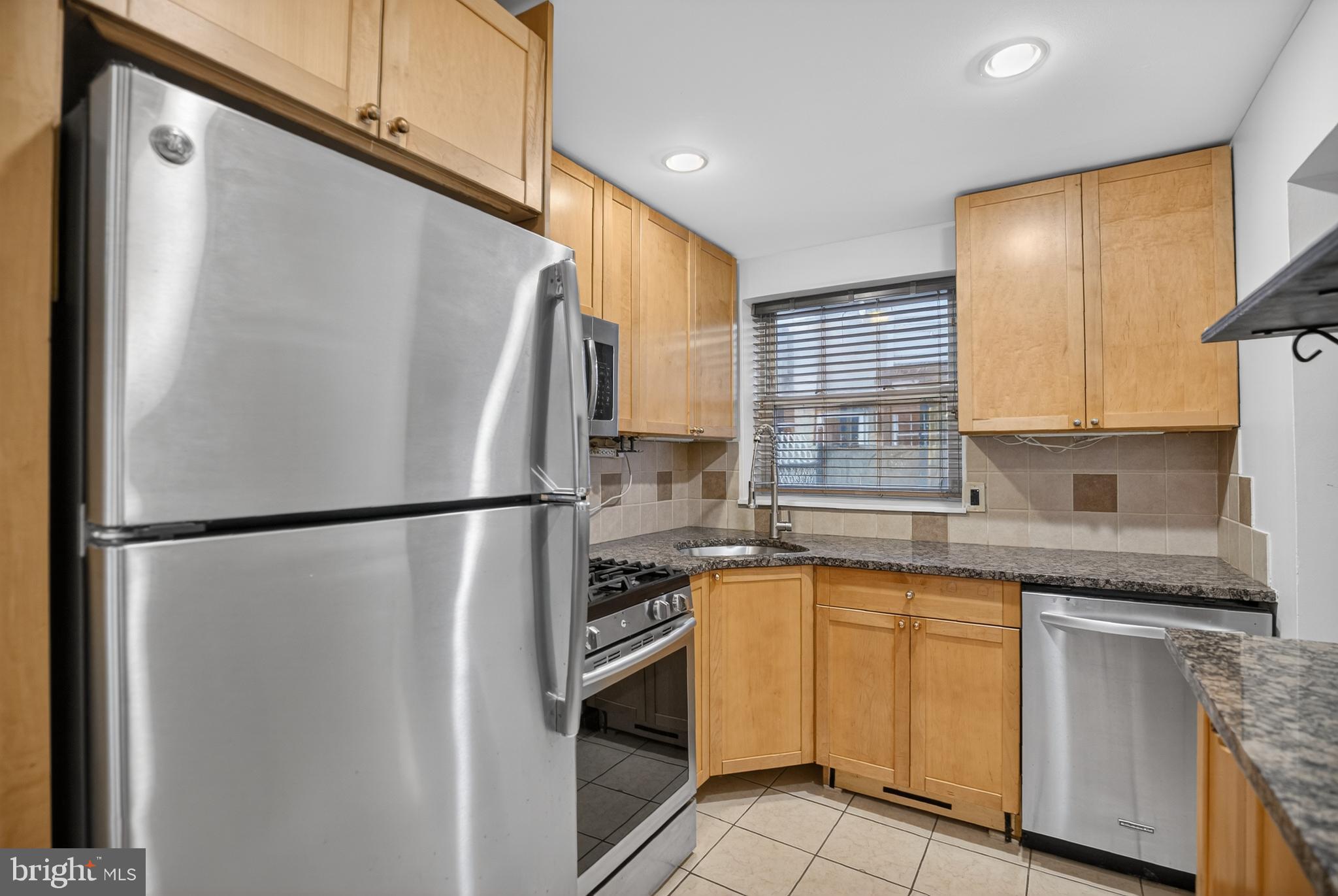 PASSYUNK SQUARE - Residential