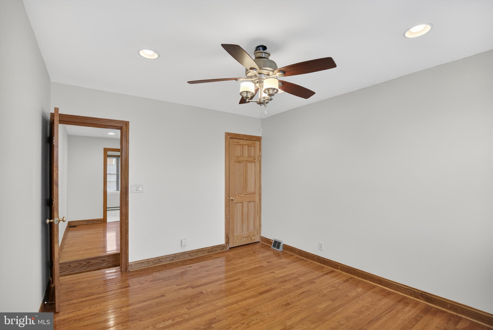 PASSYUNK SQUARE - Residential