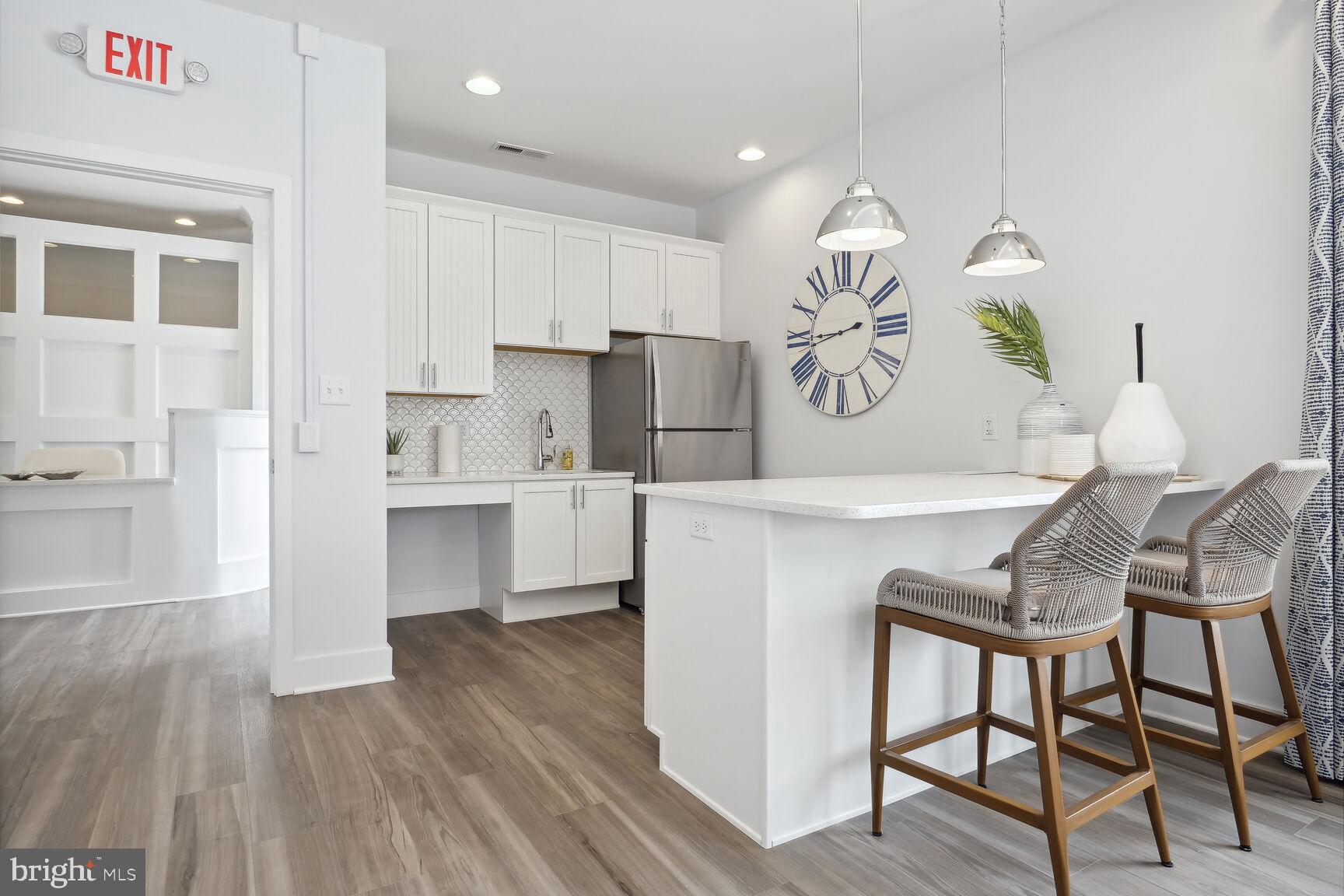SYCAMORE CHASE - Residential