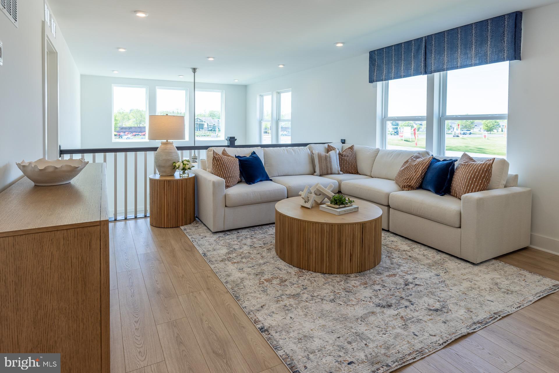 SYCAMORE CHASE - Residential