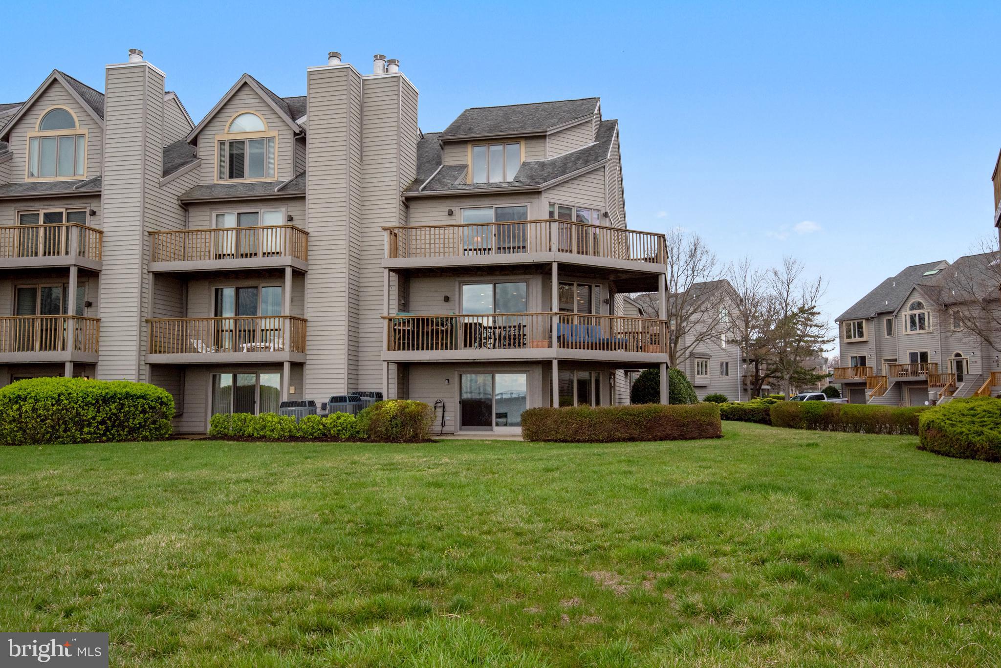 CHESAPEAKE HARBOUR - Residential