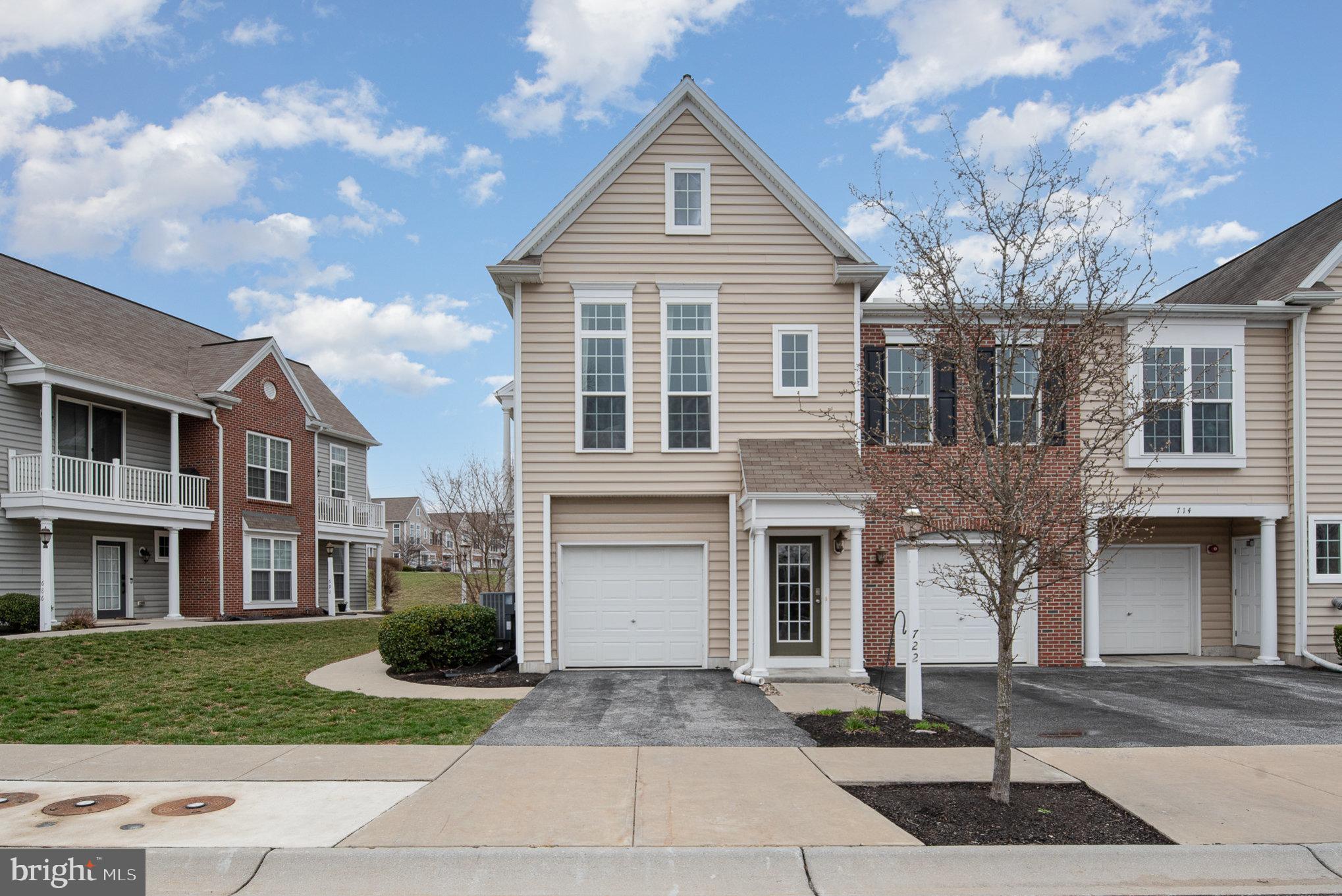 Maintenance-free luxury condo in sought-after Deer Run Commons (Derry Township Schools)—just minutes from Penn State Hershey Med! This end-unit Carson model features 2 spacious bedrooms, 2 full baths, and a 1-car garage. The open layout is filled with natural light, with a gourmet kitchen, granite island, and stainless steel appliances. The primary suite boasts a large walk-in closet and private bath. Enjoy new luxury vinyl plank flooring, stylish fixtures, and a bright, spacious feel throughout. Relax on the front porch or explore nearby Gelder Park with trails, courts, and fields. Convenient location and all appliances included—don’t miss this one!