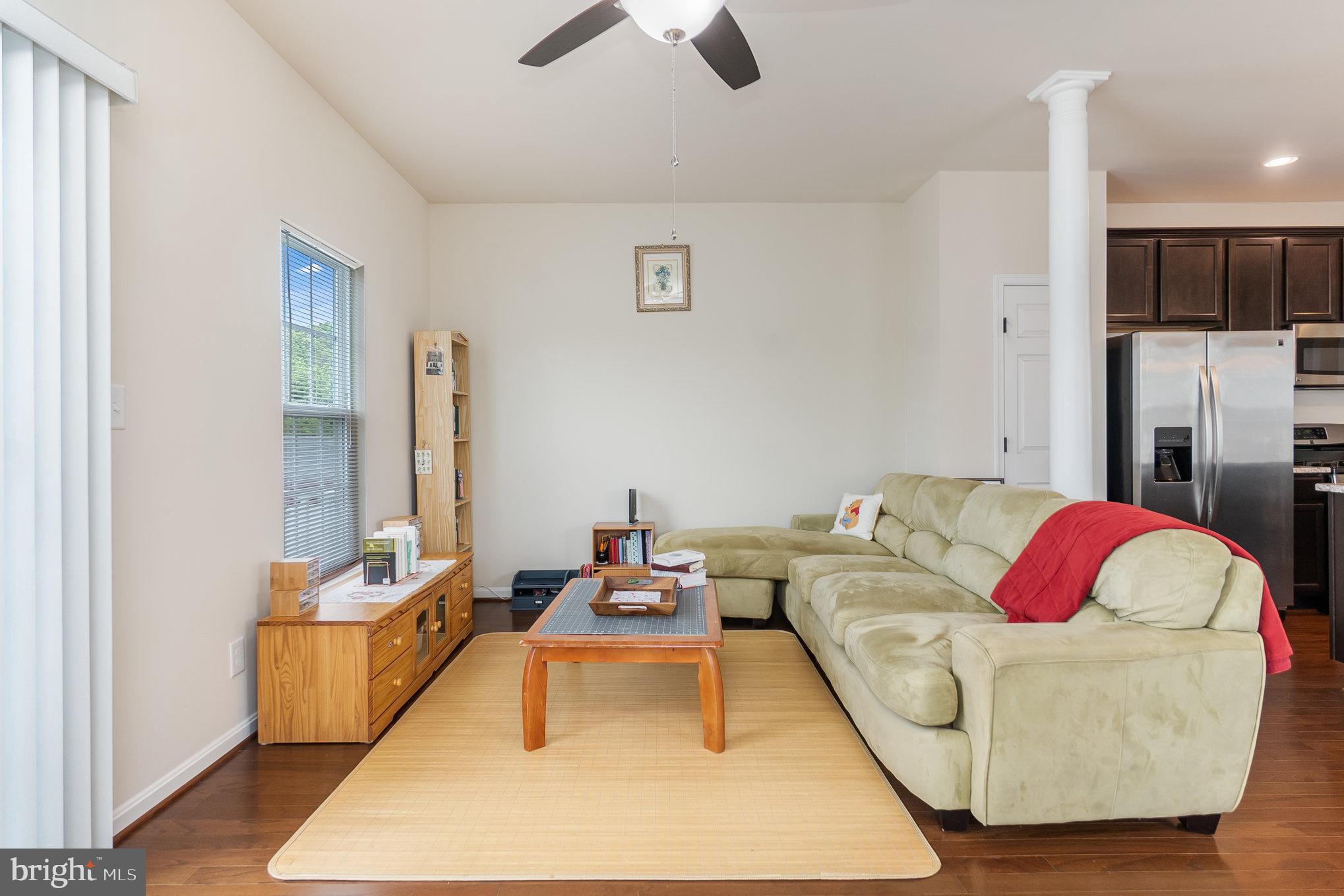 THE TOWNHOMES AT LAKESIDE - Residential