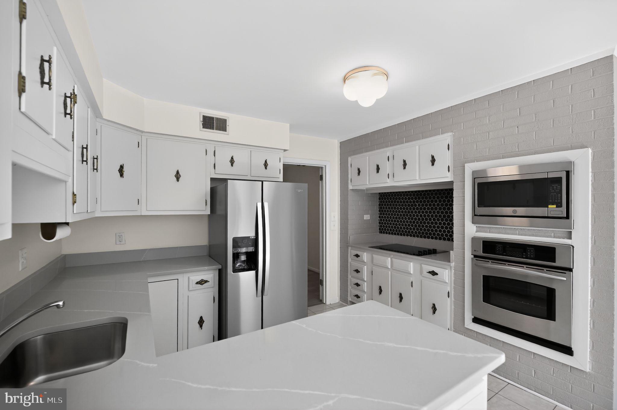 SOUTHFIELD - Residential