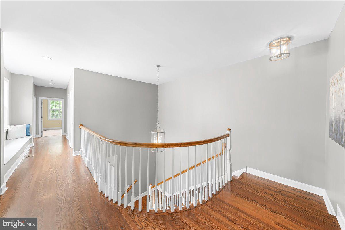 CHERRY CREEK - Residential
