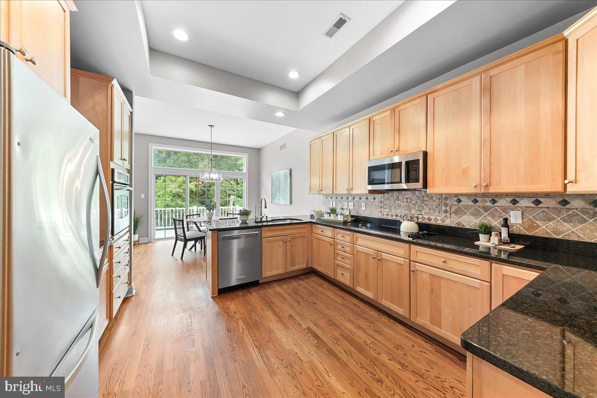 CHERRY CREEK - Residential