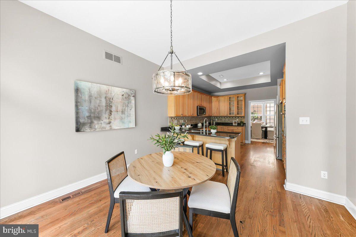 CHERRY CREEK - Residential