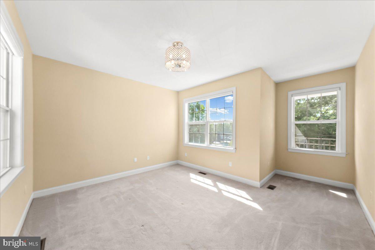 CHERRY CREEK - Residential