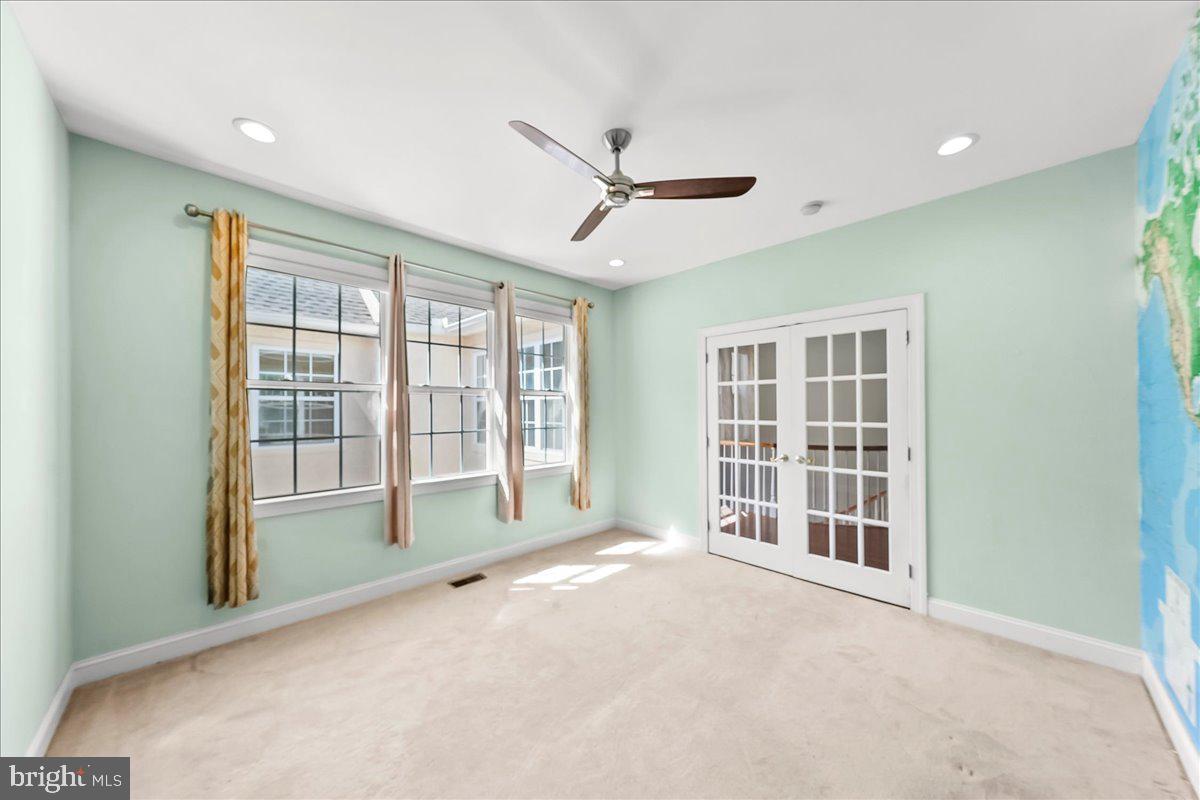 CHERRY CREEK - Residential