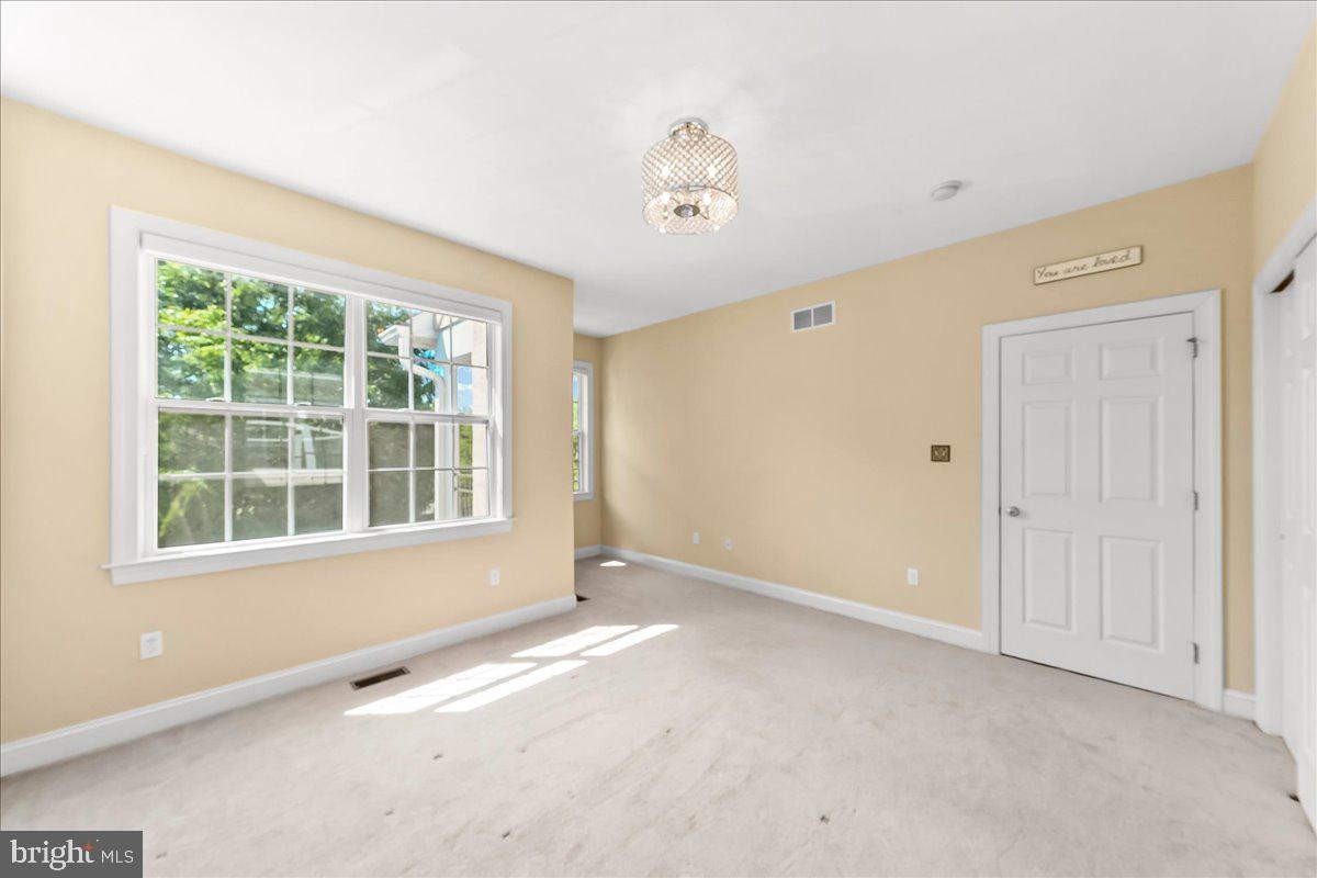 CHERRY CREEK - Residential