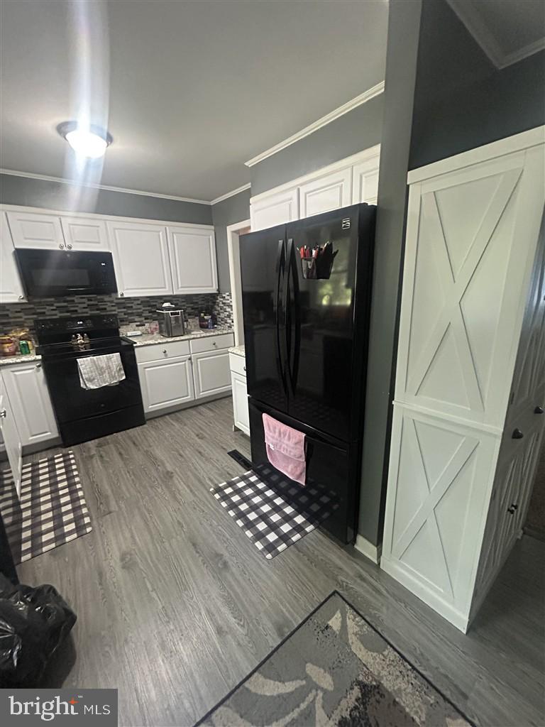 MEADOWBROOK PARK - Residential