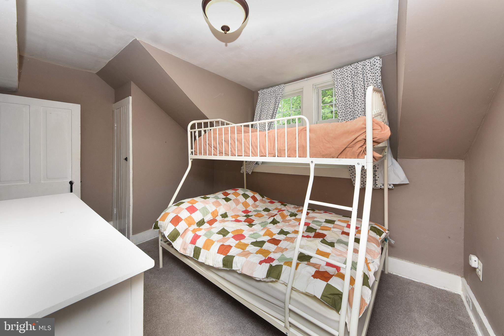 NESHAMINY HILLS - Residential