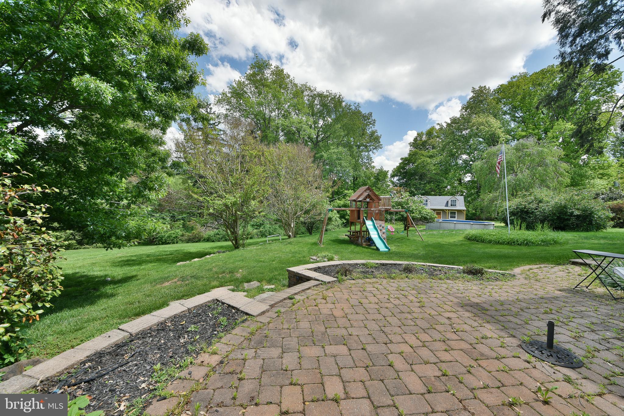 NESHAMINY HILLS - Residential