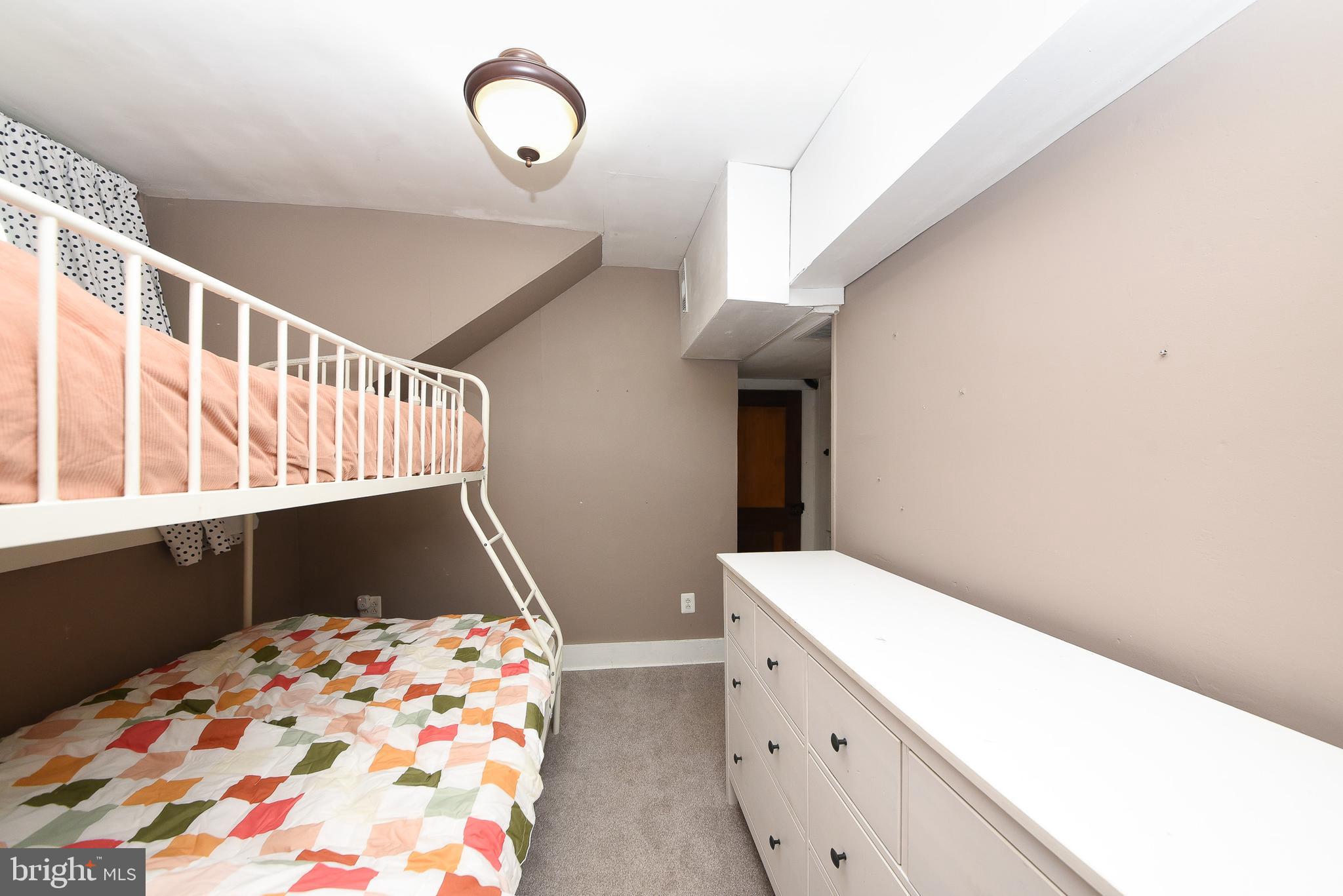 NESHAMINY HILLS - Residential