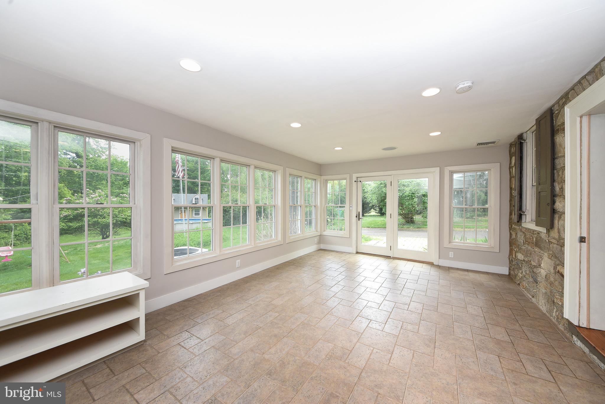NESHAMINY HILLS - Residential