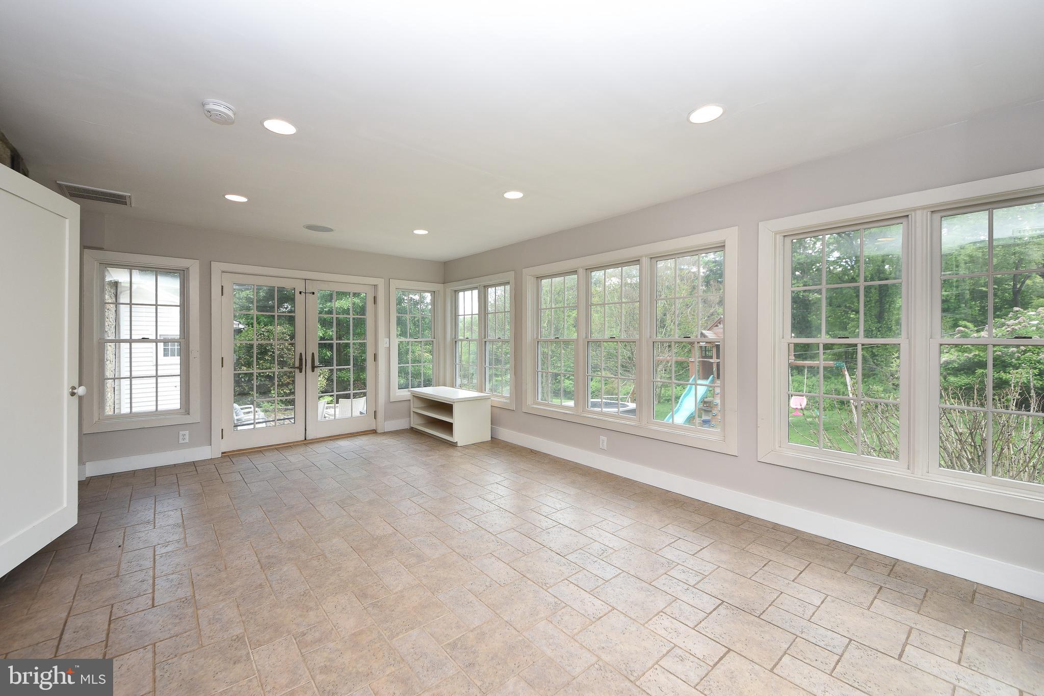 NESHAMINY HILLS - Residential