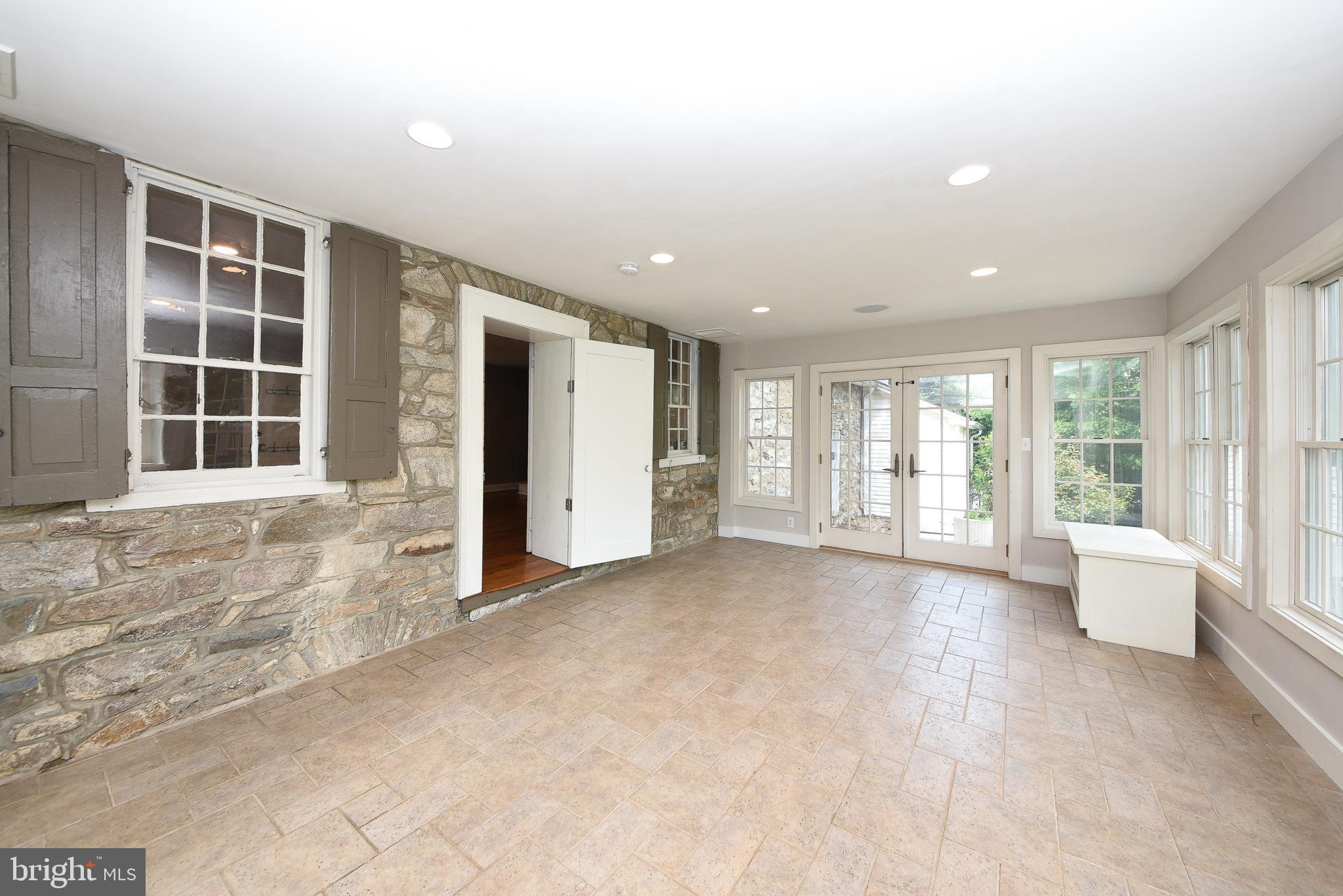 NESHAMINY HILLS - Residential
