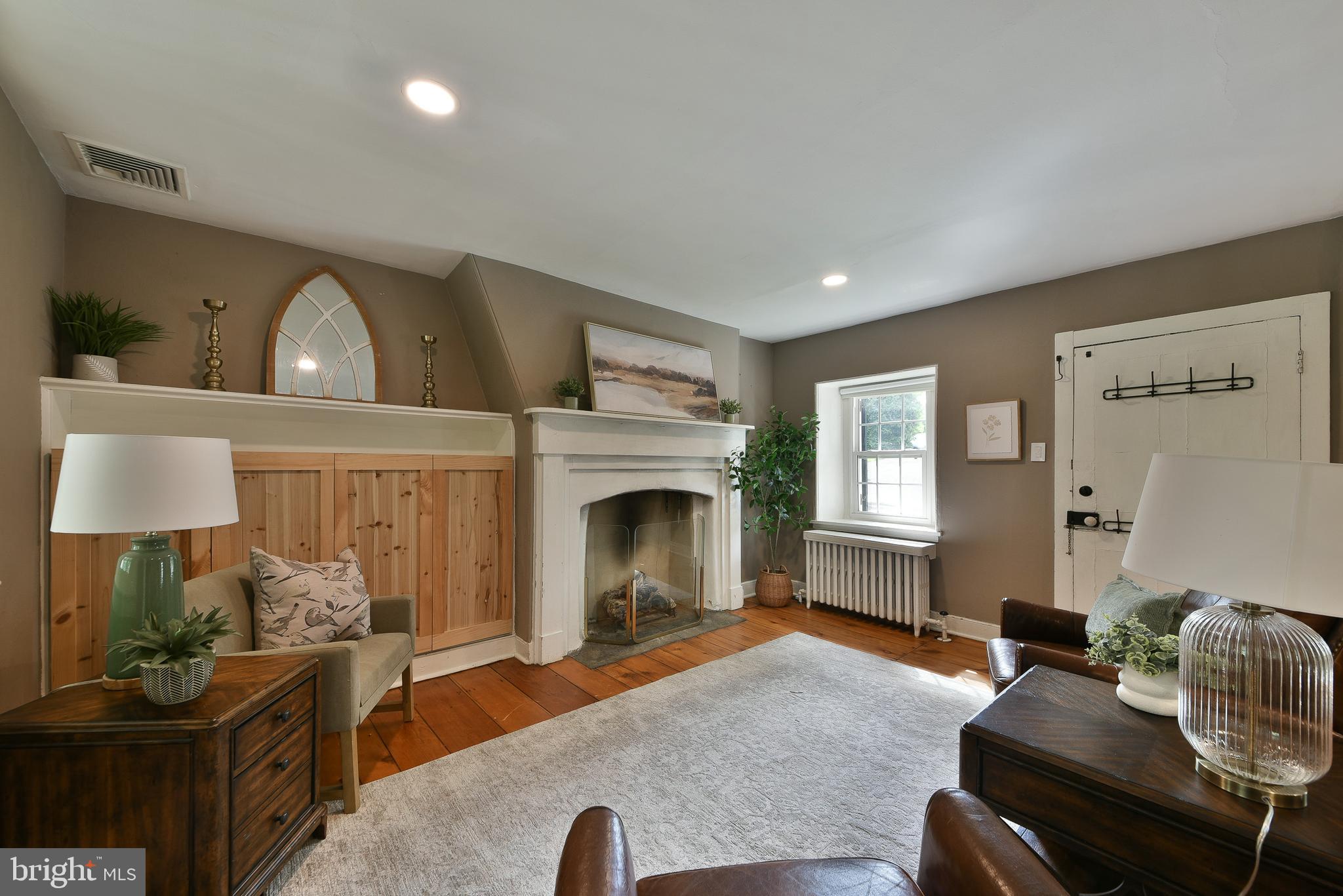 NESHAMINY HILLS - Residential