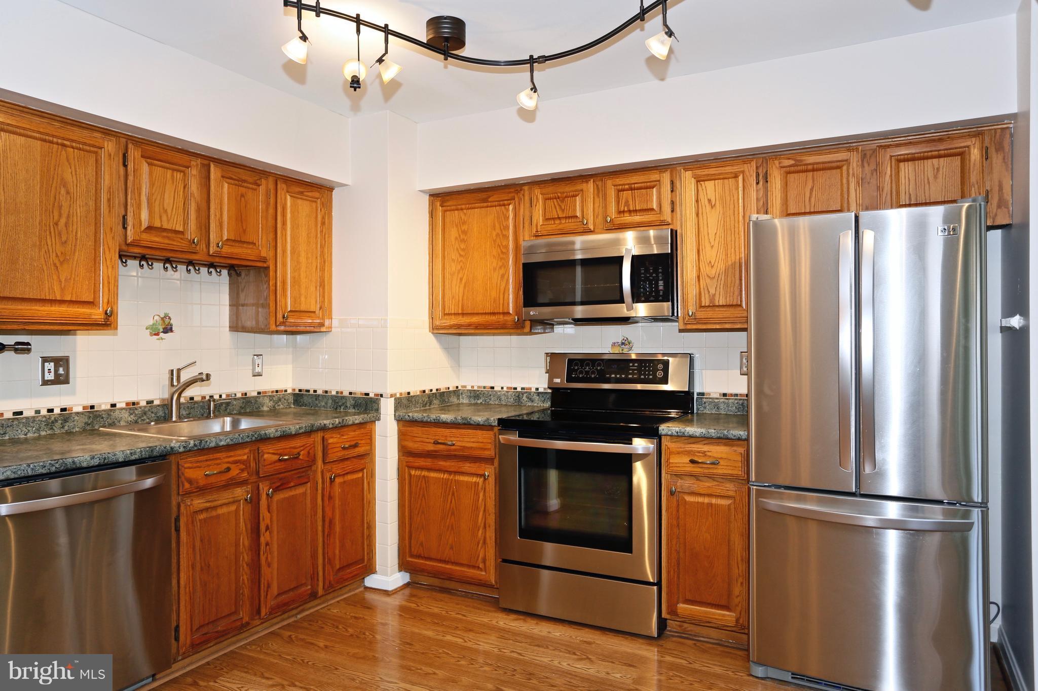 GUNNERS LAKE VILLAGE - Residential