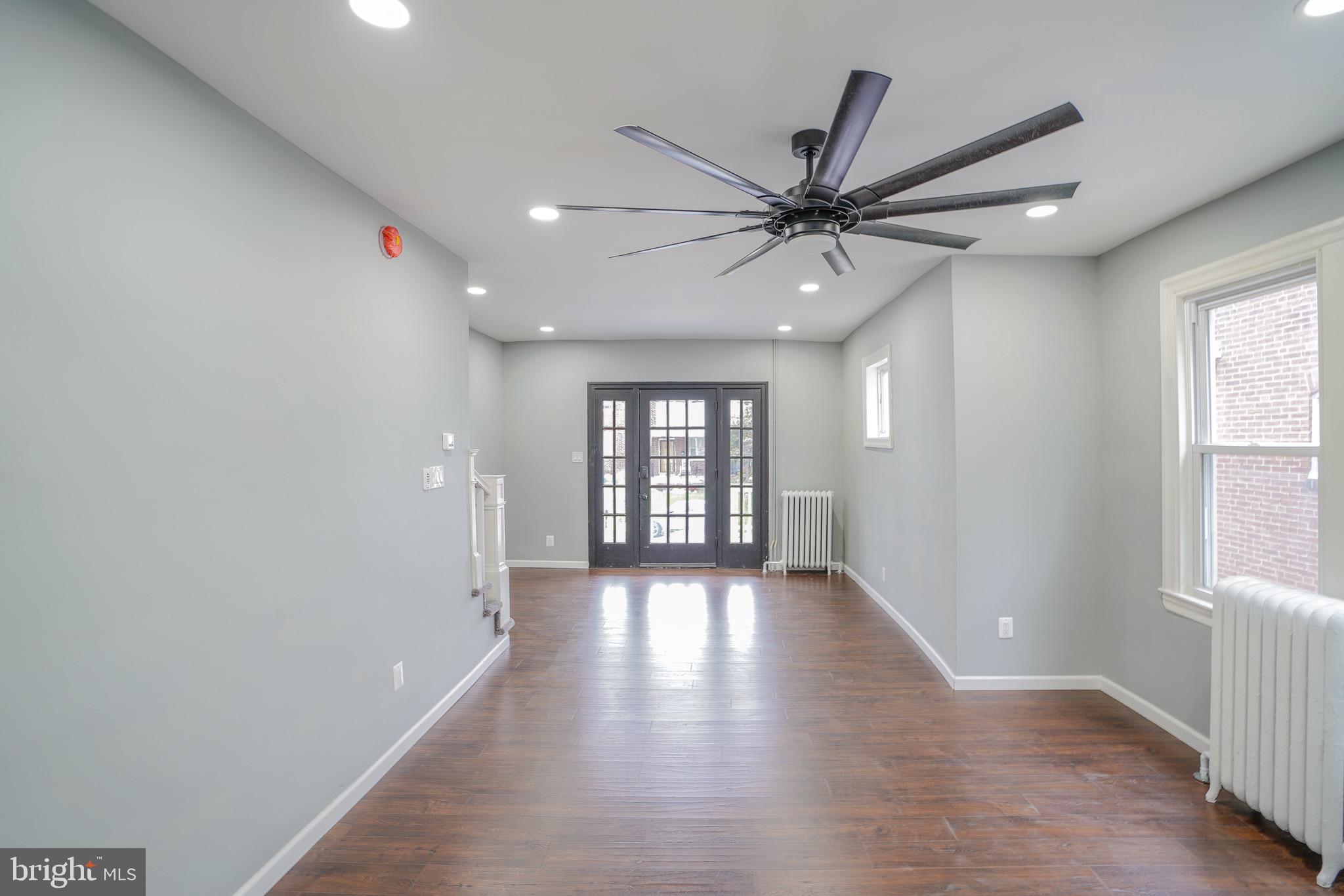 LAWNCREST - Residential