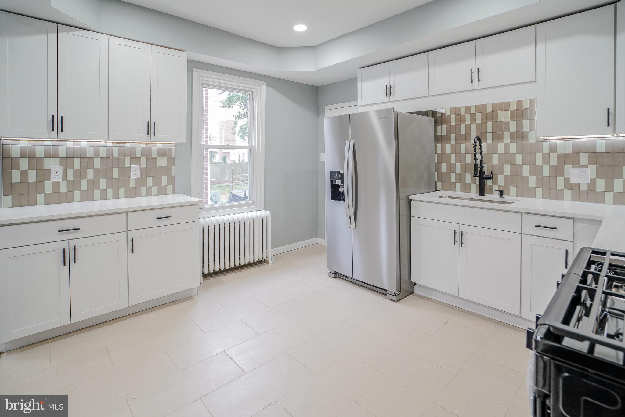 LAWNCREST - Residential