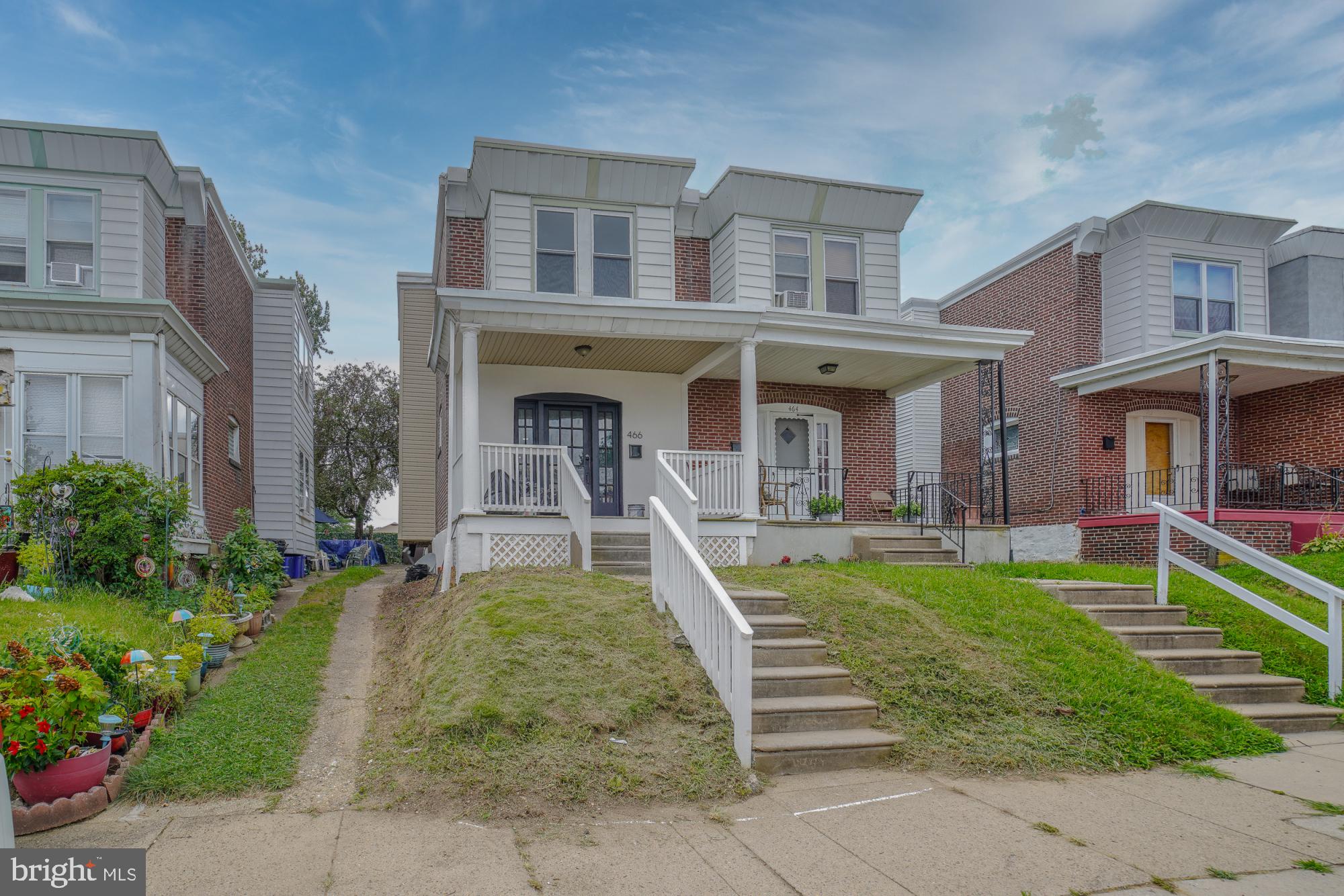 LAWNCREST - Residential