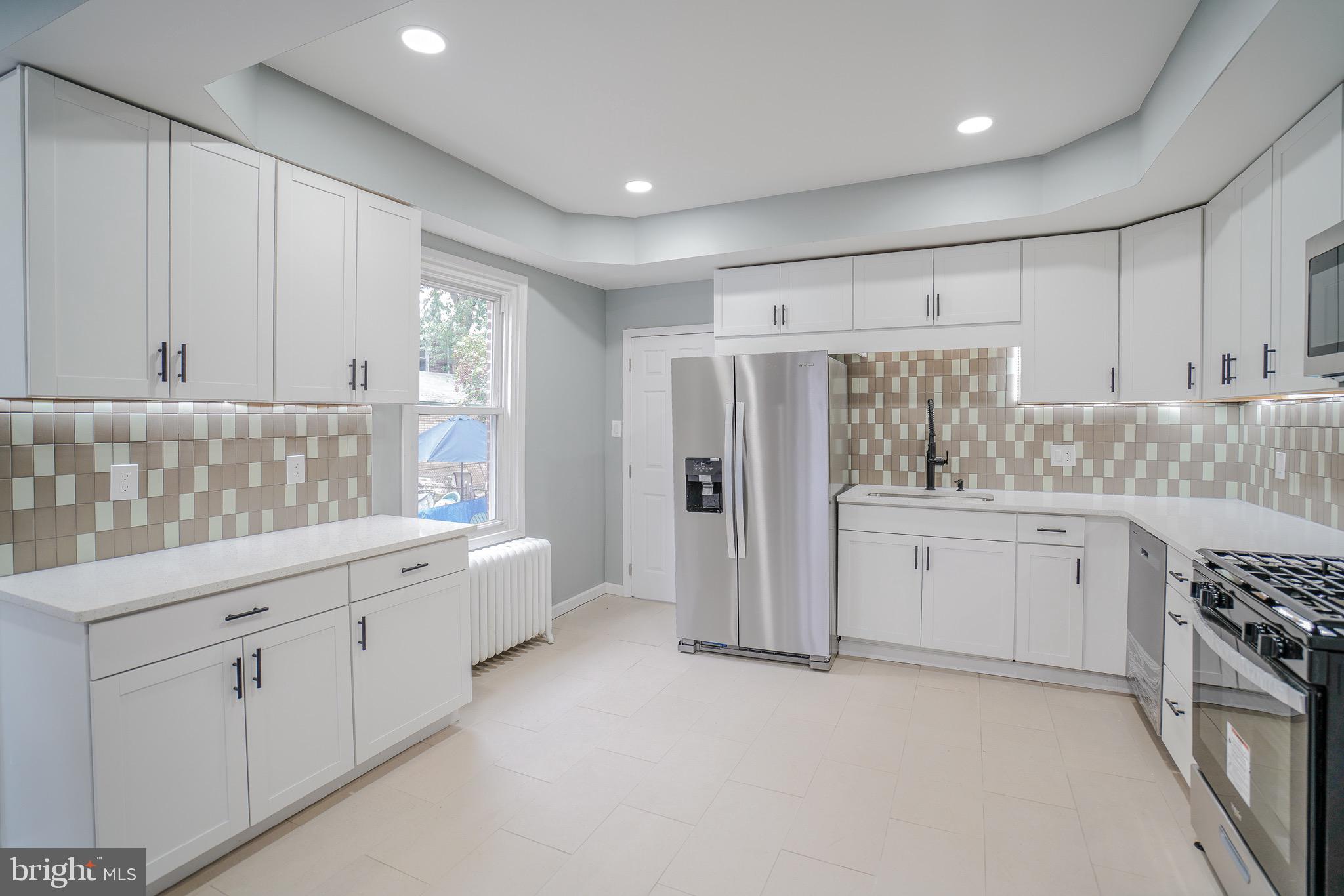 LAWNCREST - Residential