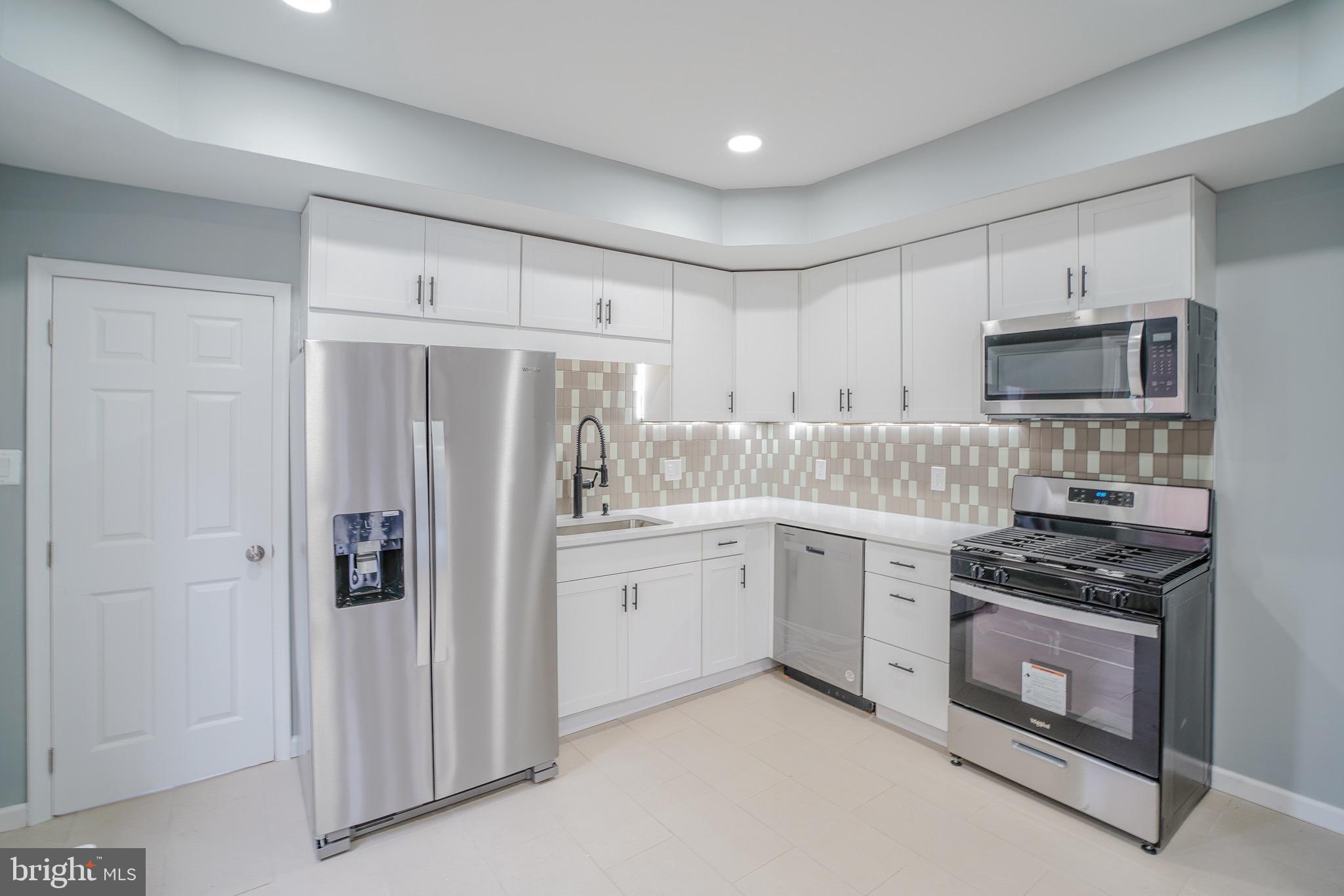 LAWNCREST - Residential