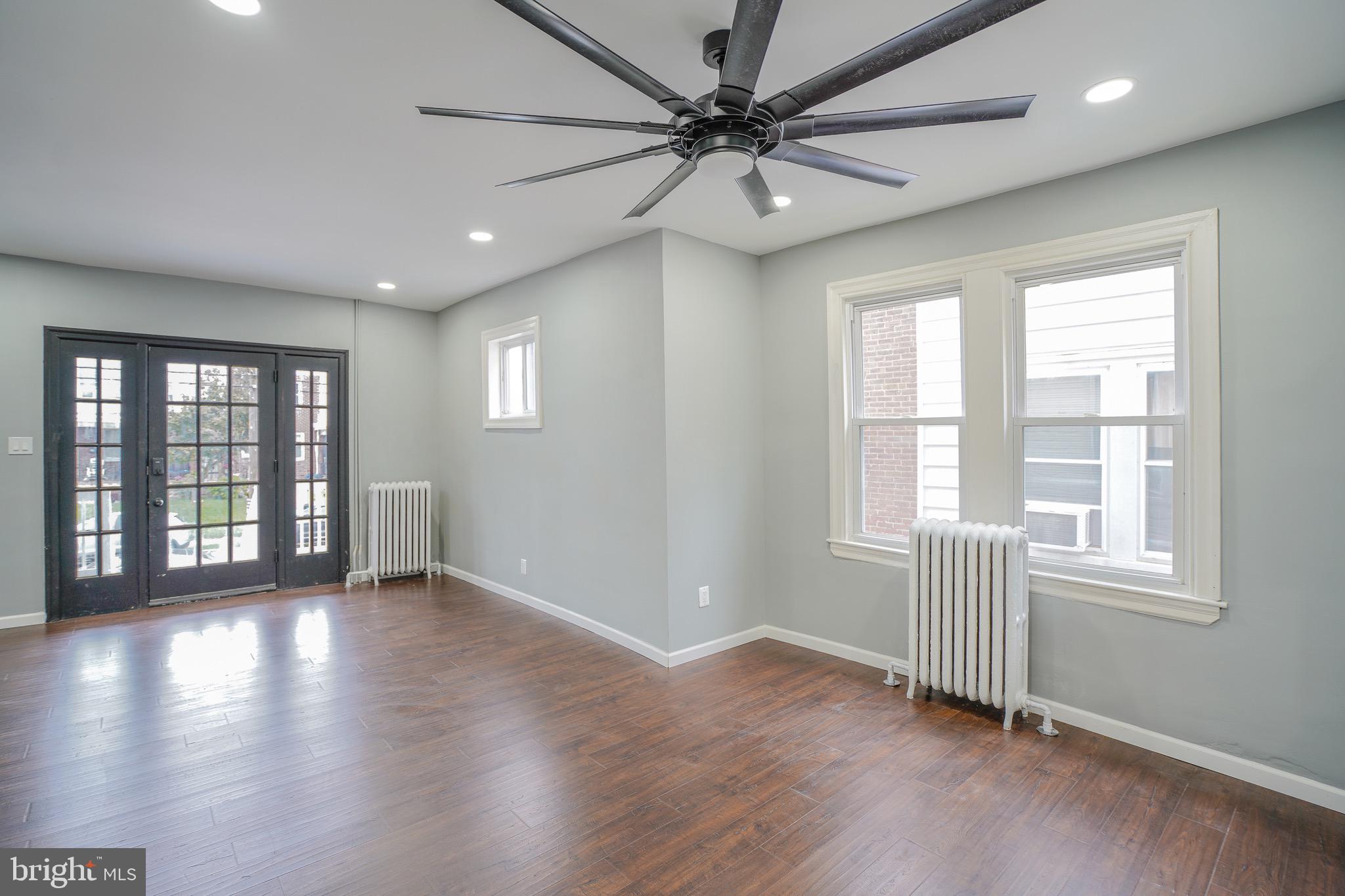 LAWNCREST - Residential