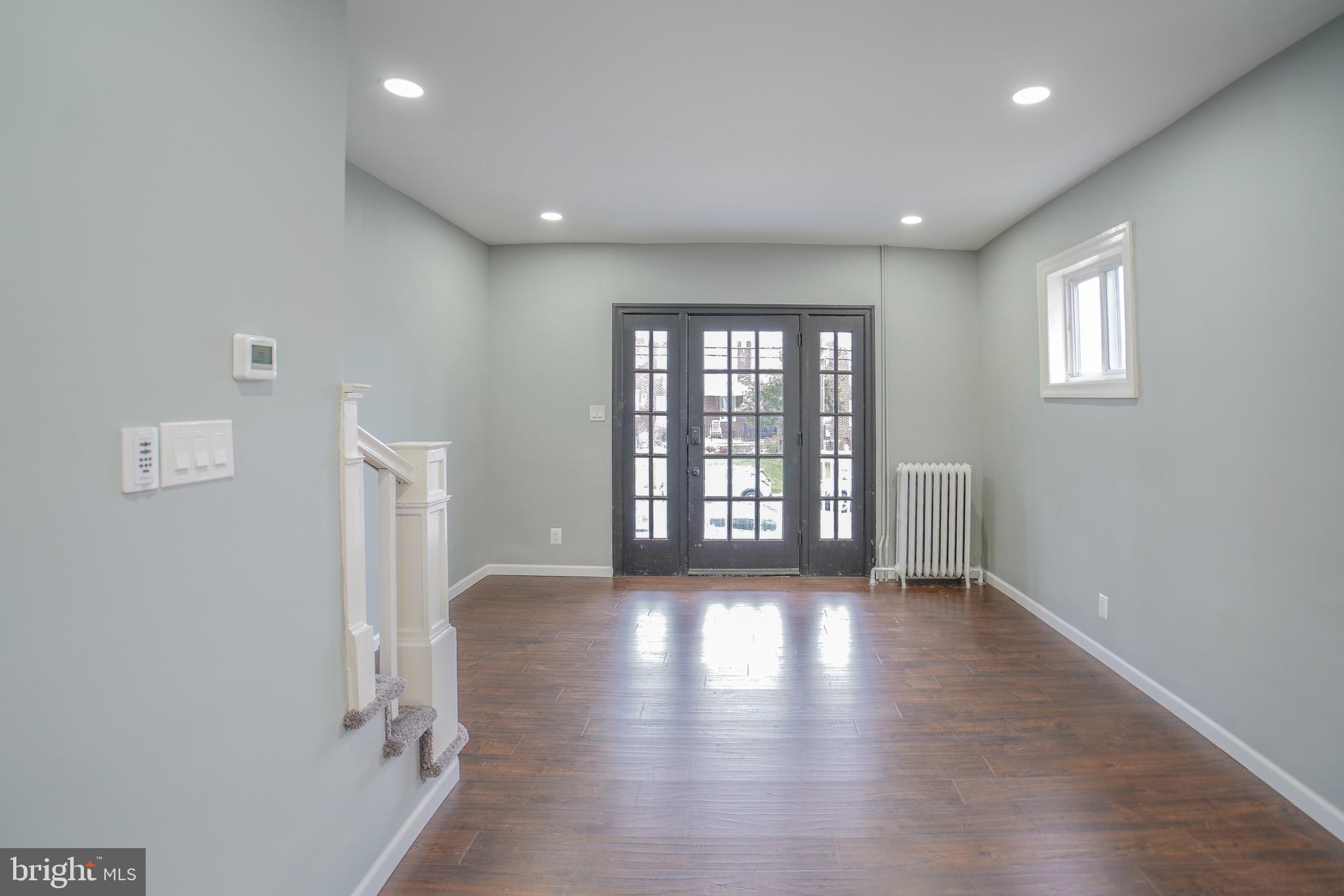 LAWNCREST - Residential