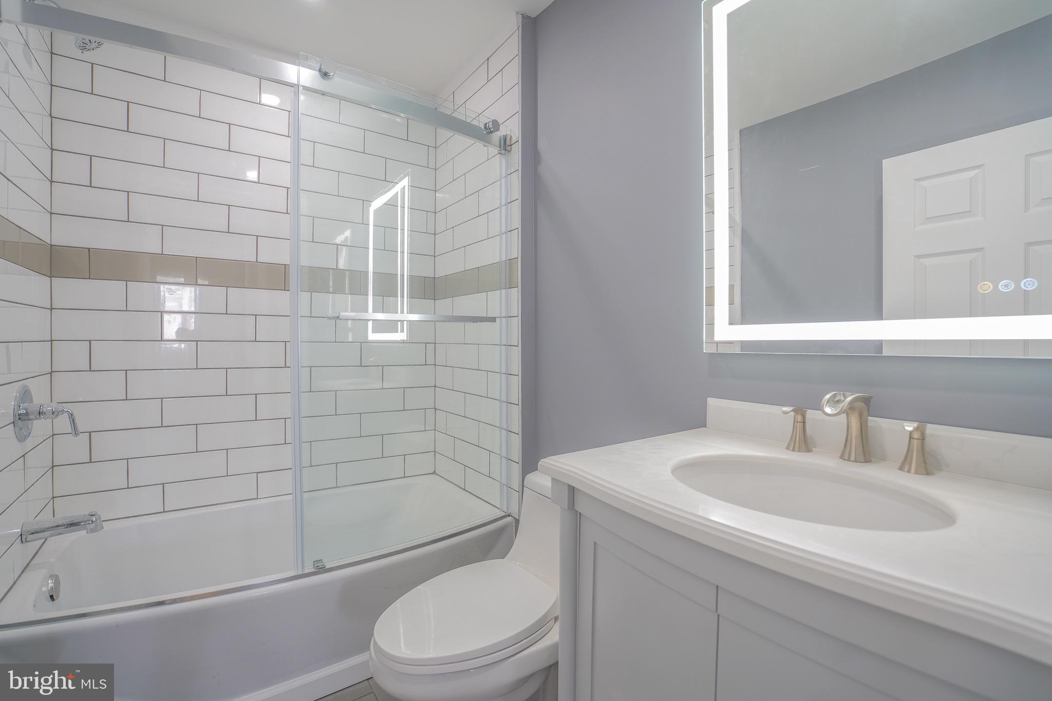 LAWNCREST - Residential