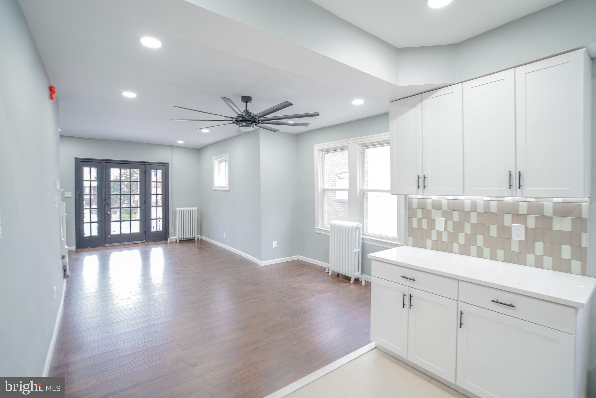 LAWNCREST - Residential