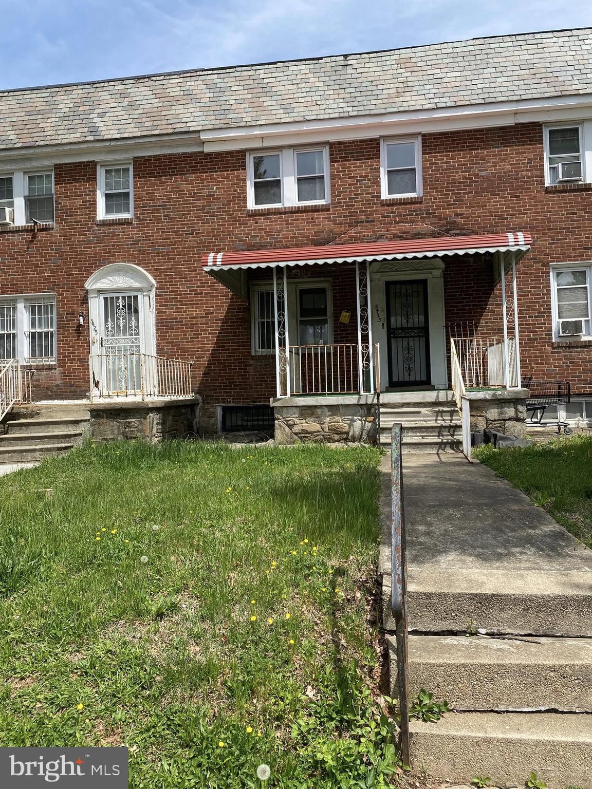 Three fully finished floors in a traditional Baltimore style townhome right on a popular bus line. What more could you ask for? How about parking in the rear and convenience to downtown Baltimore, Towson, Mount, Washington, and Randallstown. There is a lot of amenities packed into this place and it’s just about turnkey ready to go. Or four bath in the basement, updated mechanical equipment, replacement windows, and a traditional floor plan. A little bit of paint to shine this one up. Buyer to determine if ground rent exists, seller will not redeem. Buyer to determine lot size.