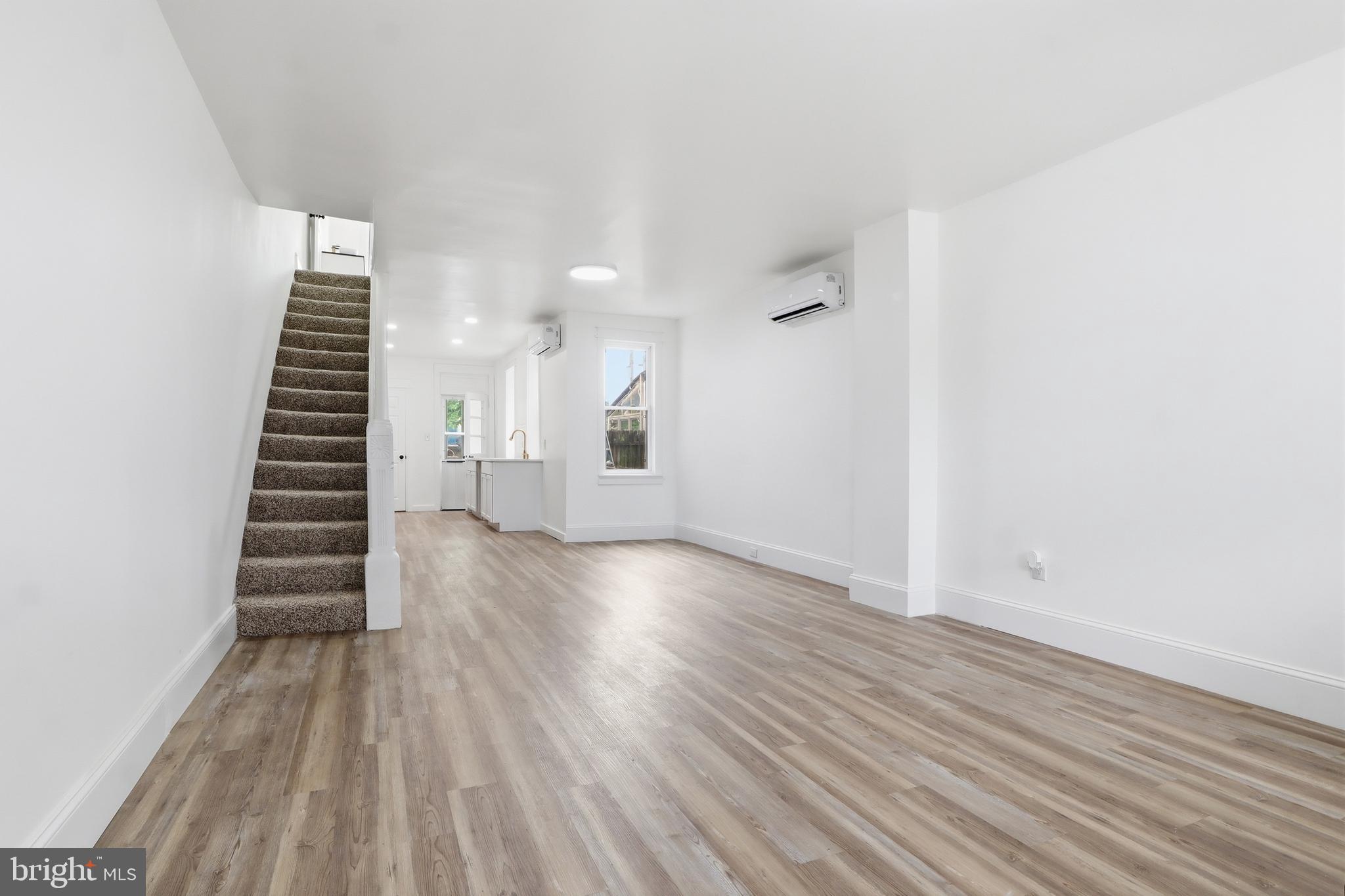SOUTH WEST LANCASTER - Residential