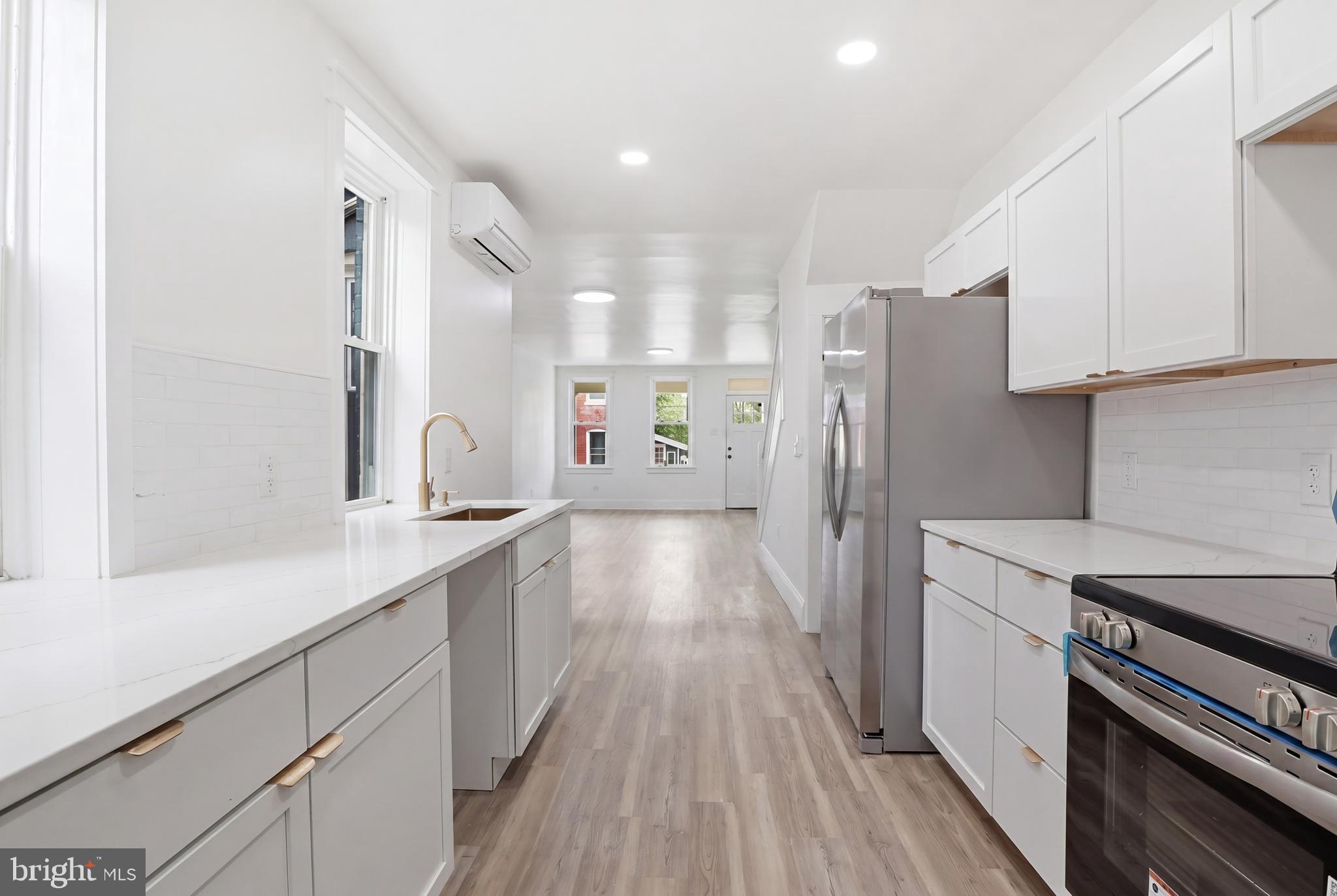 SOUTH WEST LANCASTER - Residential