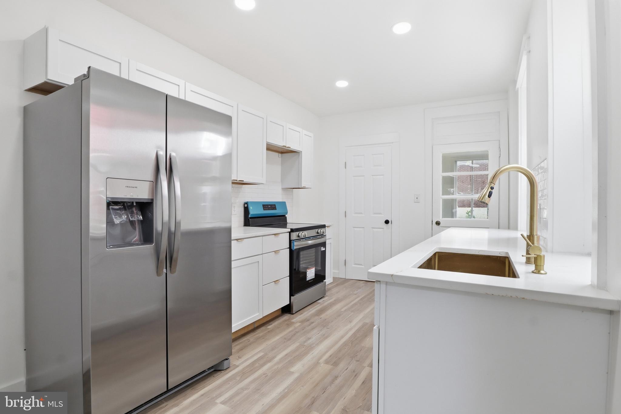 SOUTH WEST LANCASTER - Residential