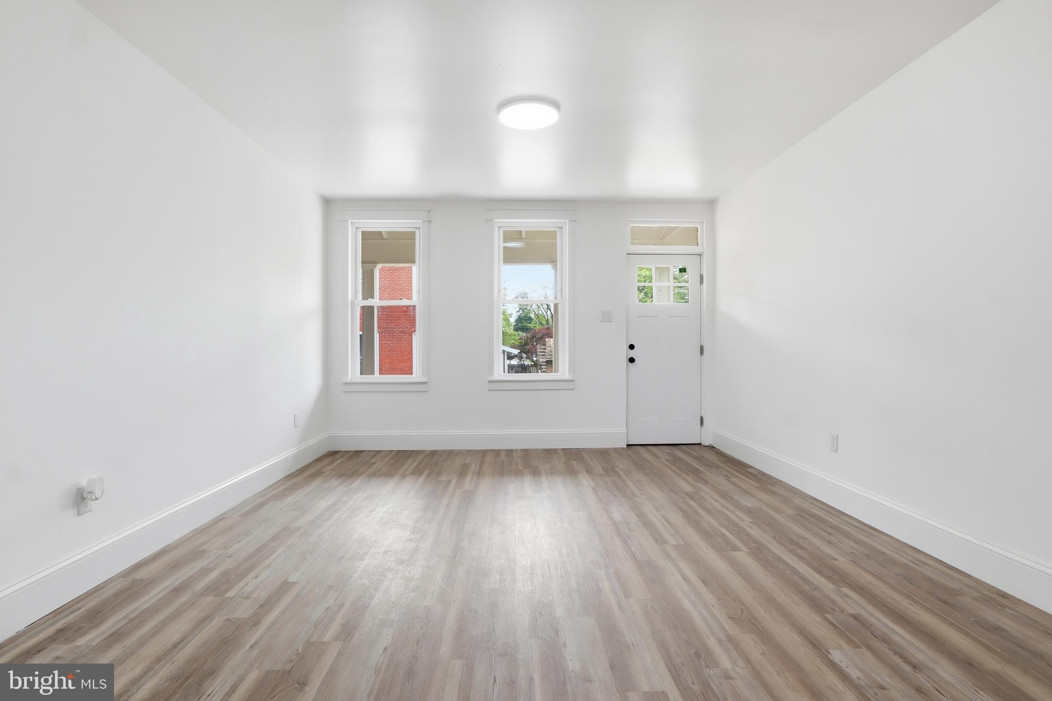SOUTH WEST LANCASTER - Residential