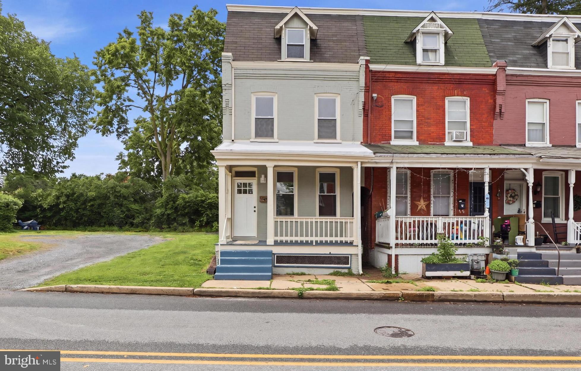 SOUTH WEST LANCASTER - Residential