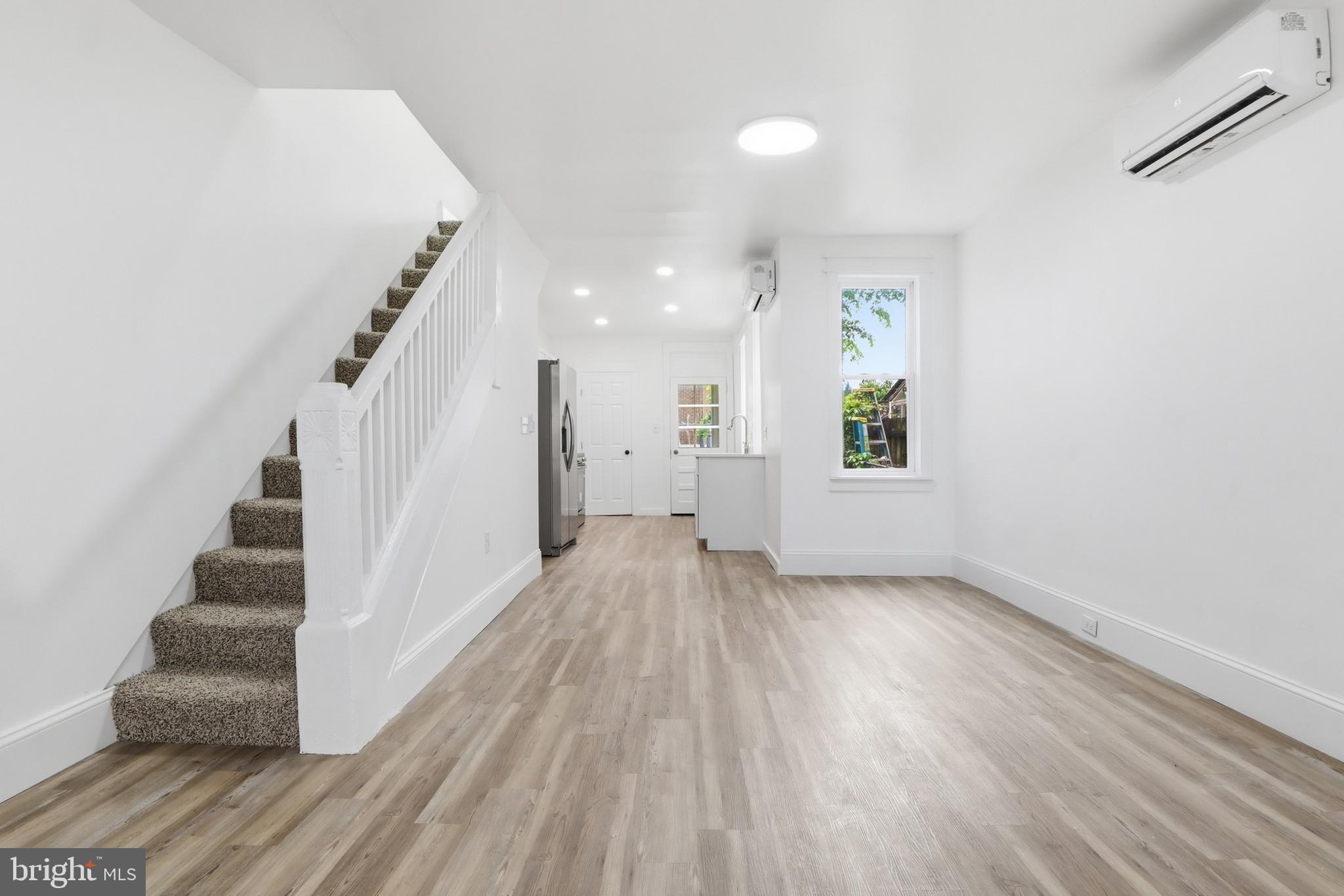 SOUTH WEST LANCASTER - Residential