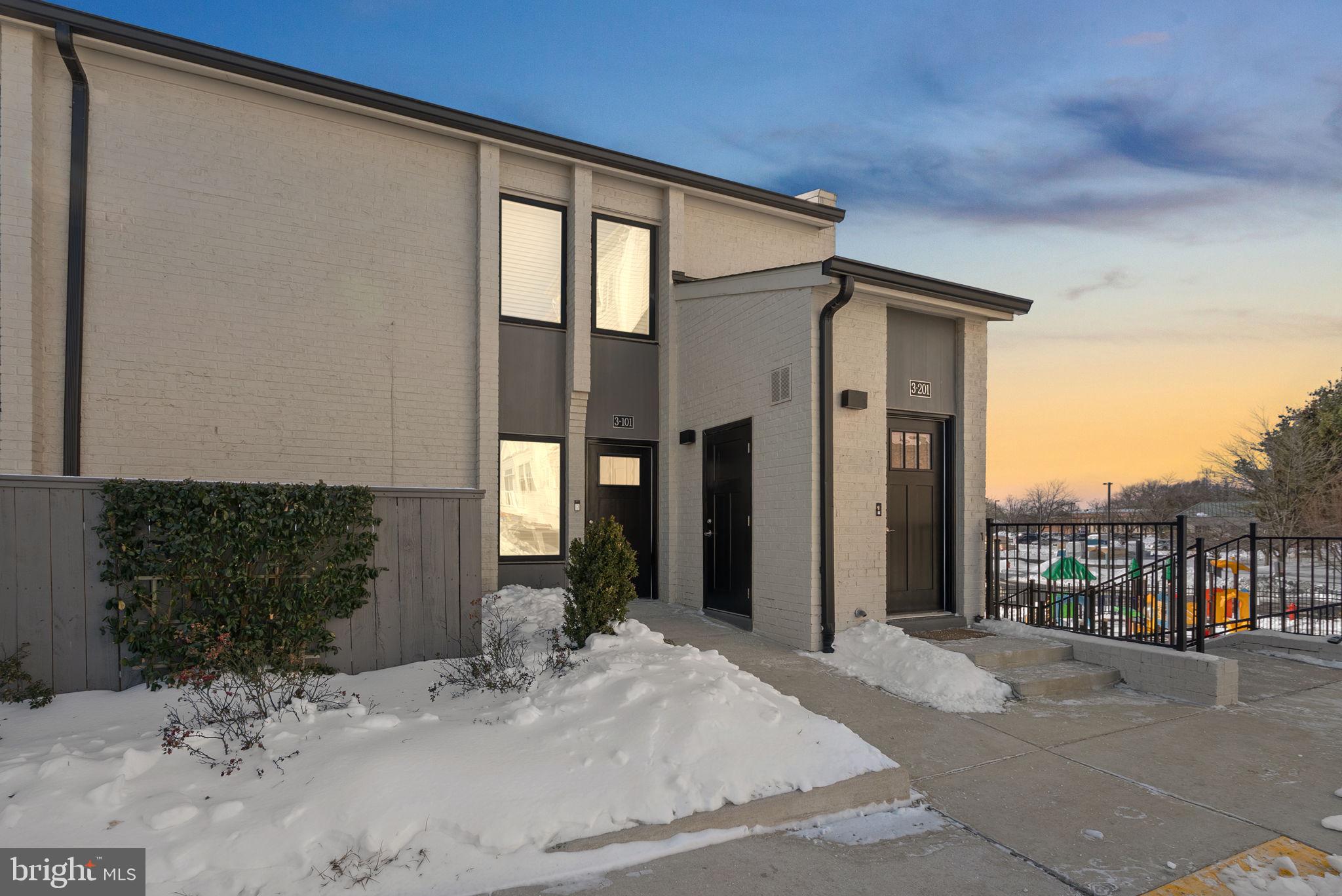MONTGOMERY VILLAGE - Residential