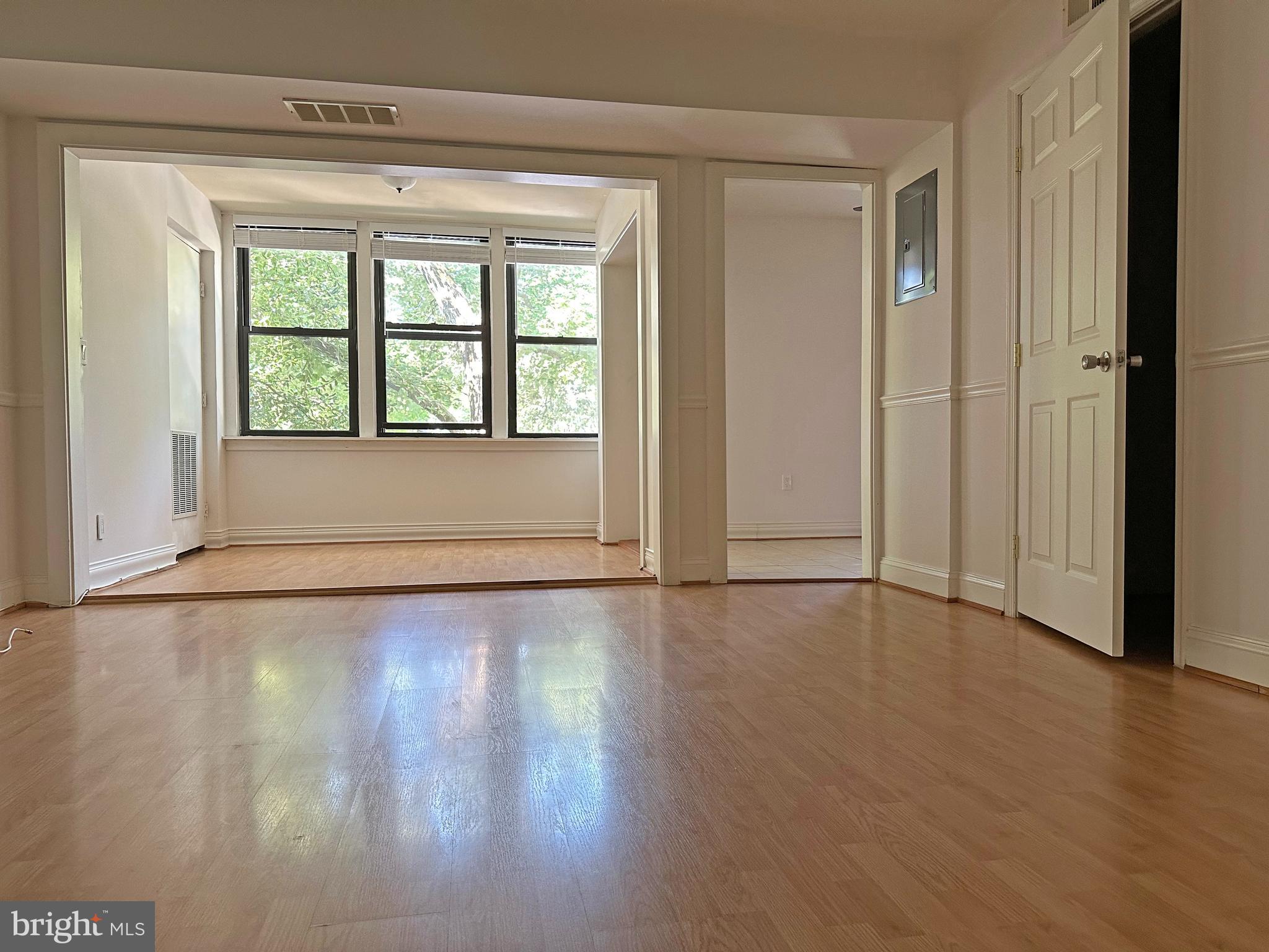OAKLAND MILLS - Residential