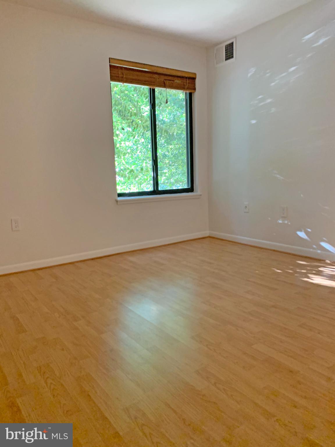 OAKLAND MILLS - Residential