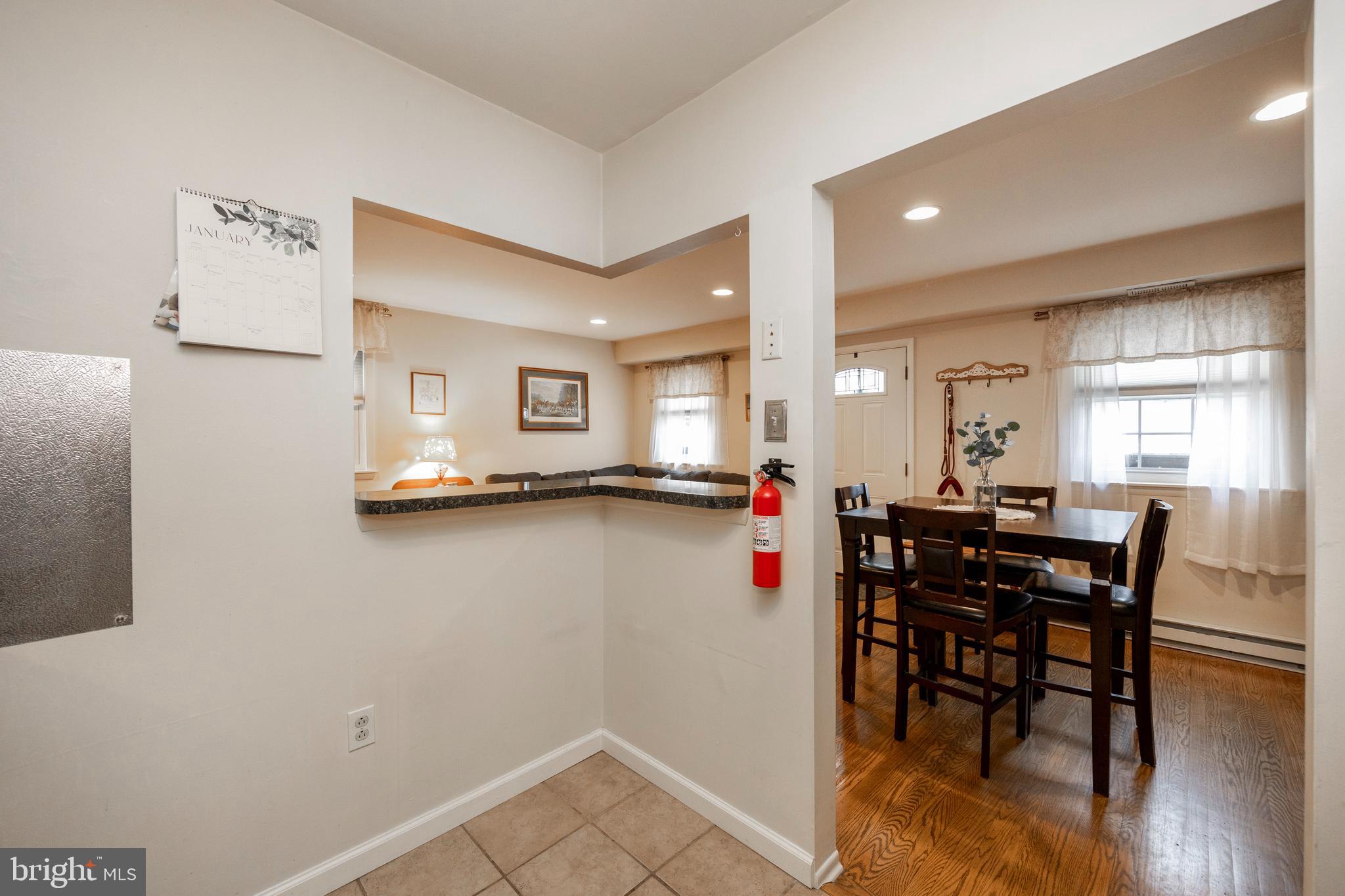 COLONIAL MEWS - Residential
