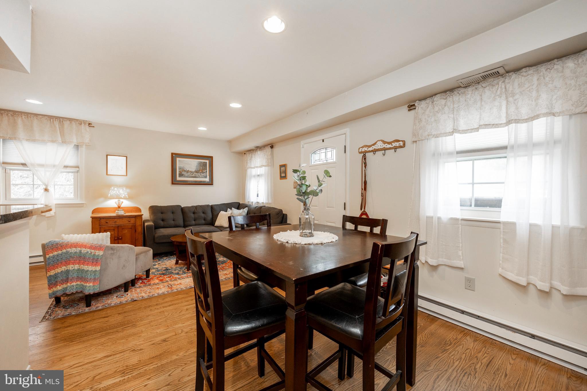 COLONIAL MEWS - Residential