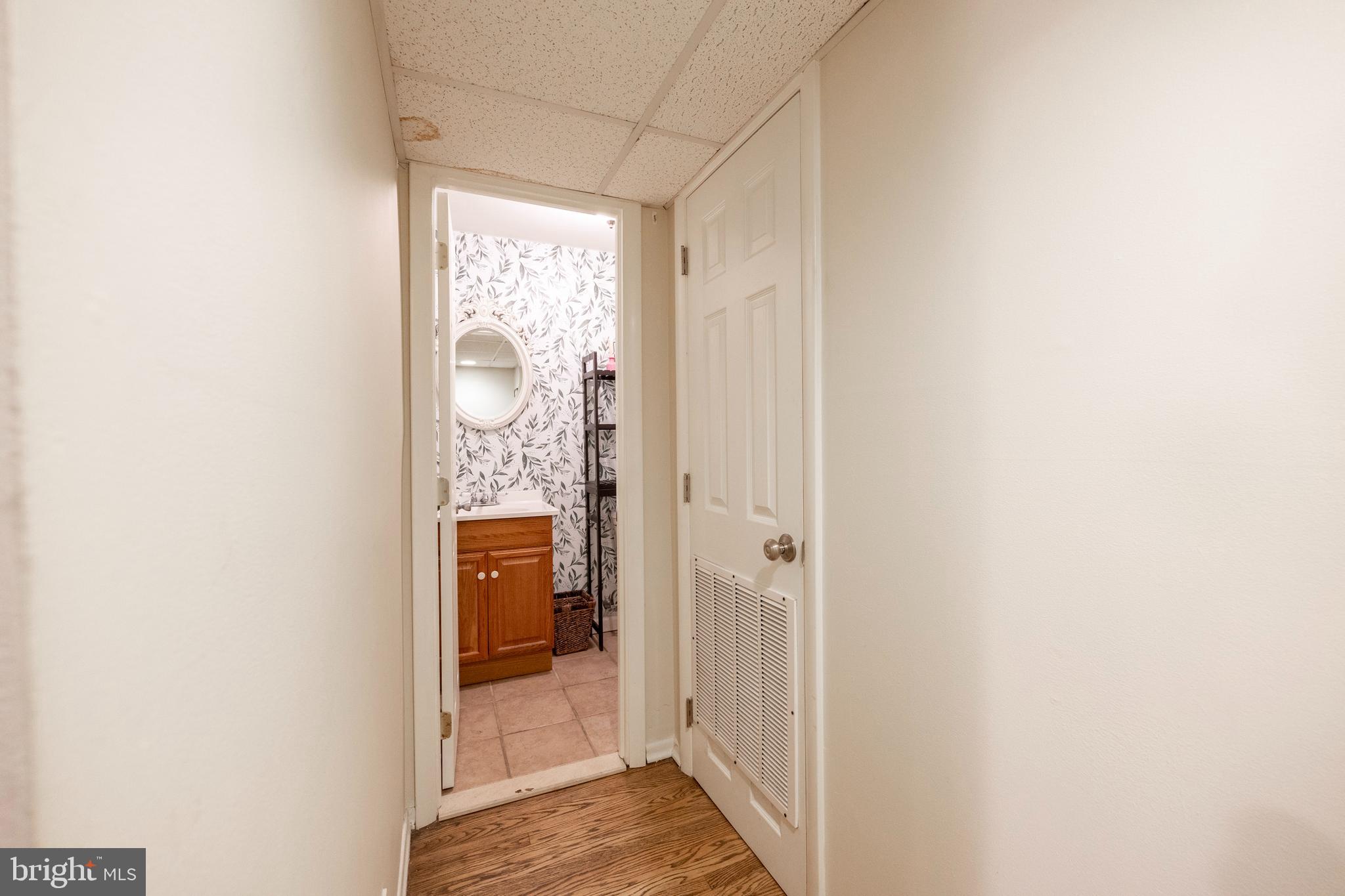 COLONIAL MEWS - Residential