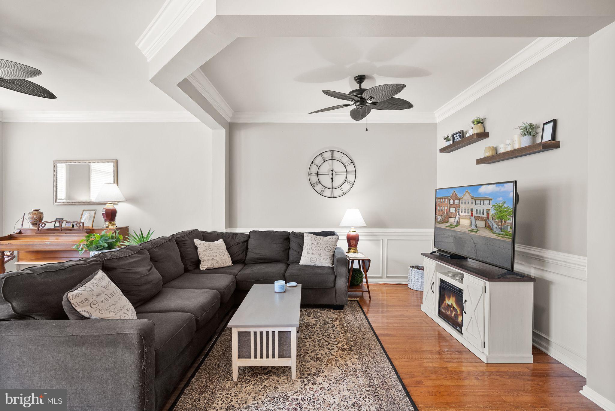 ASHBURN VILLAGE - Residential